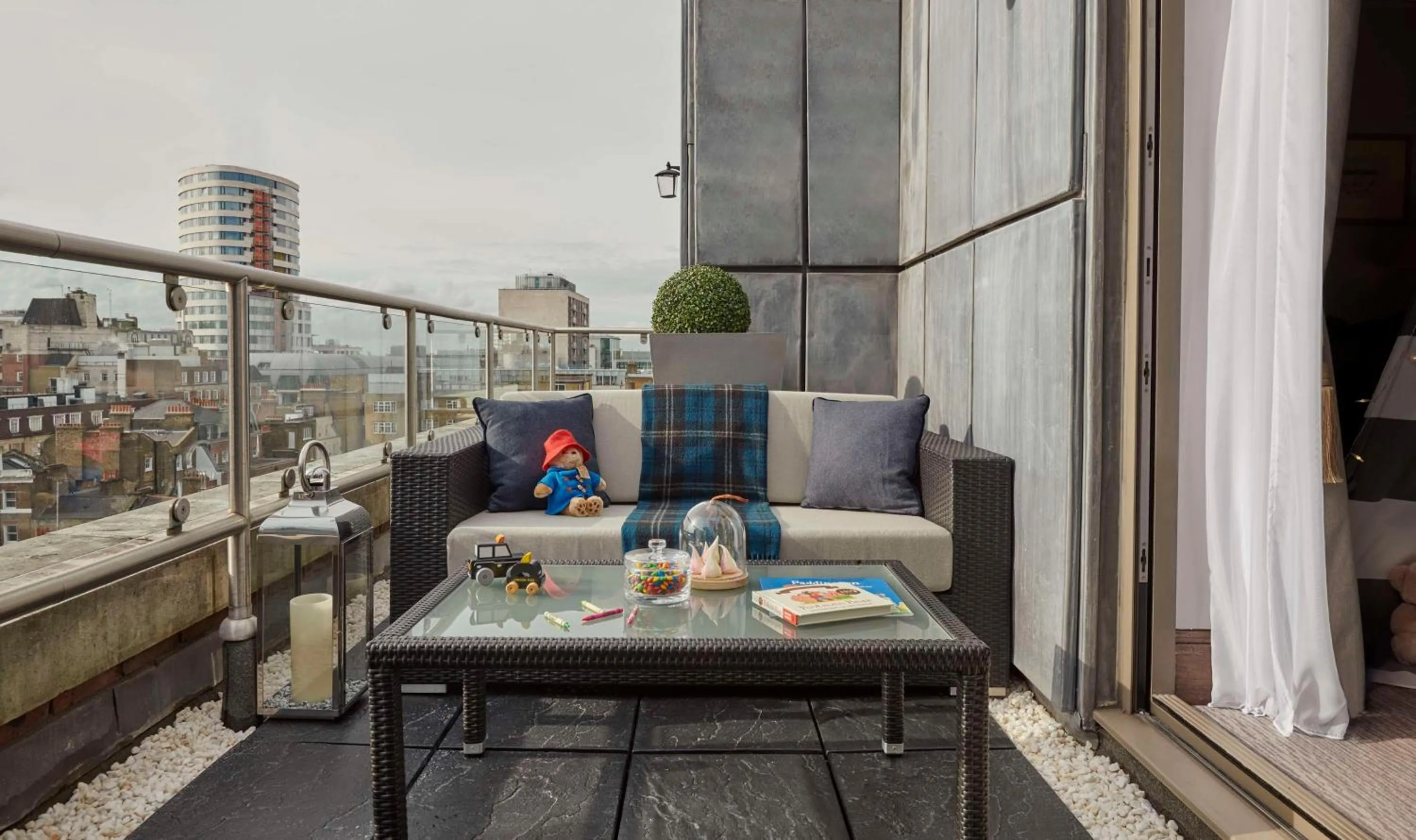 Photo of the whole room in Hyatt Regency London - The Churchill