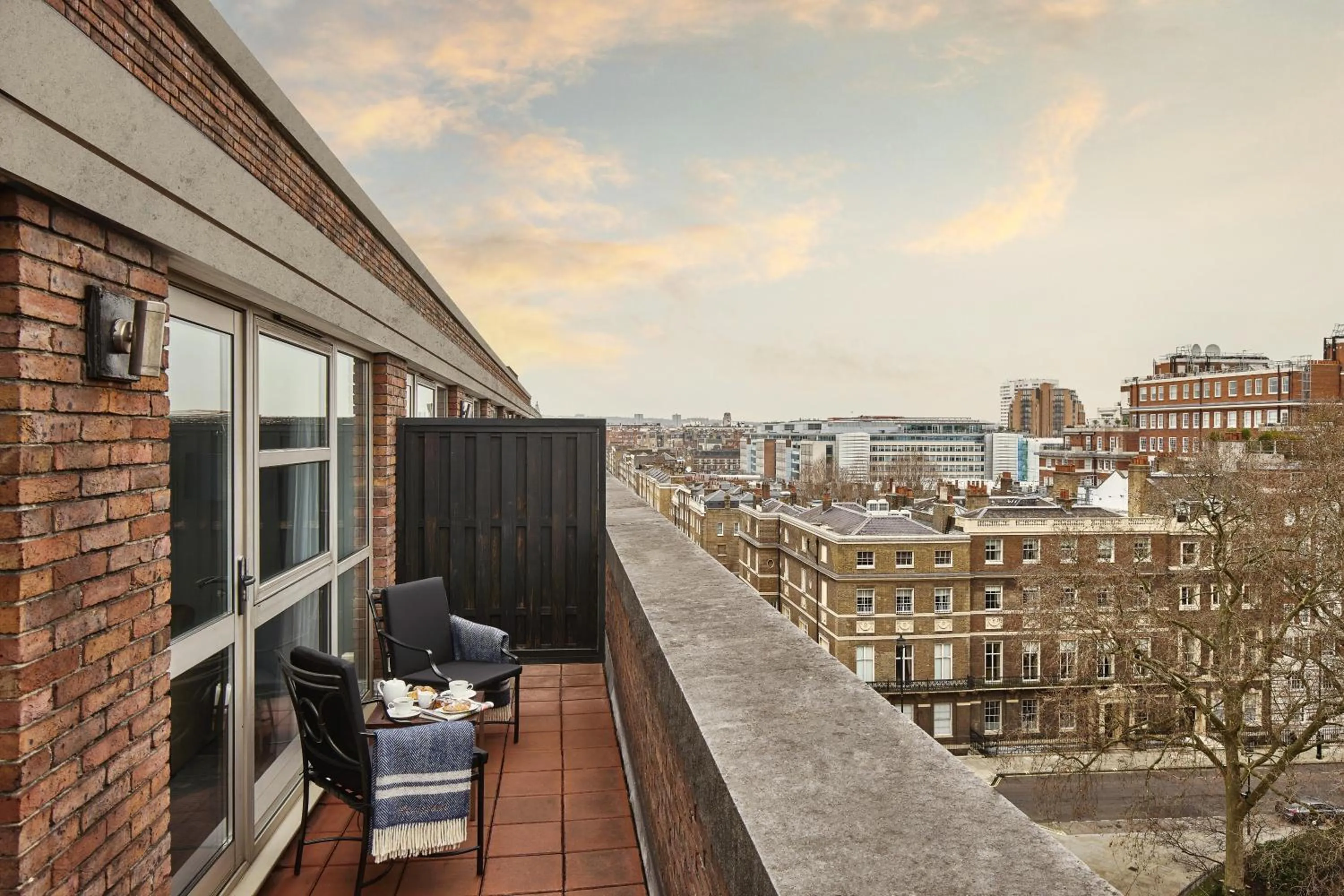 Photo of the whole room in Hyatt Regency London - The Churchill