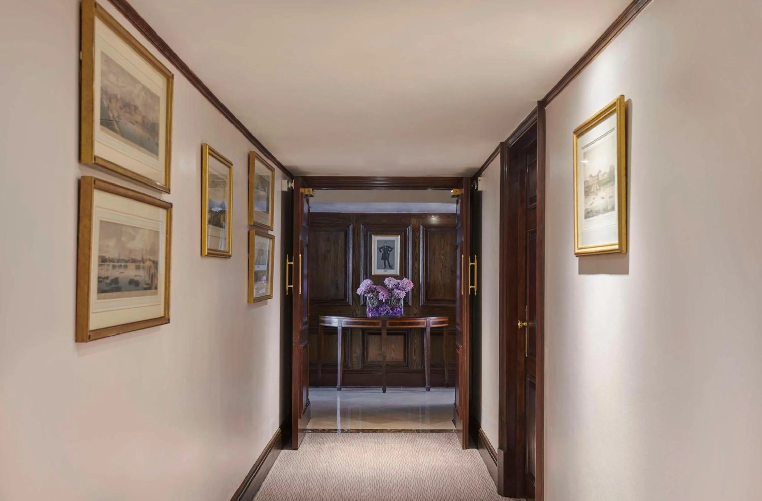 Photo of the whole room in Hyatt Regency London - The Churchill