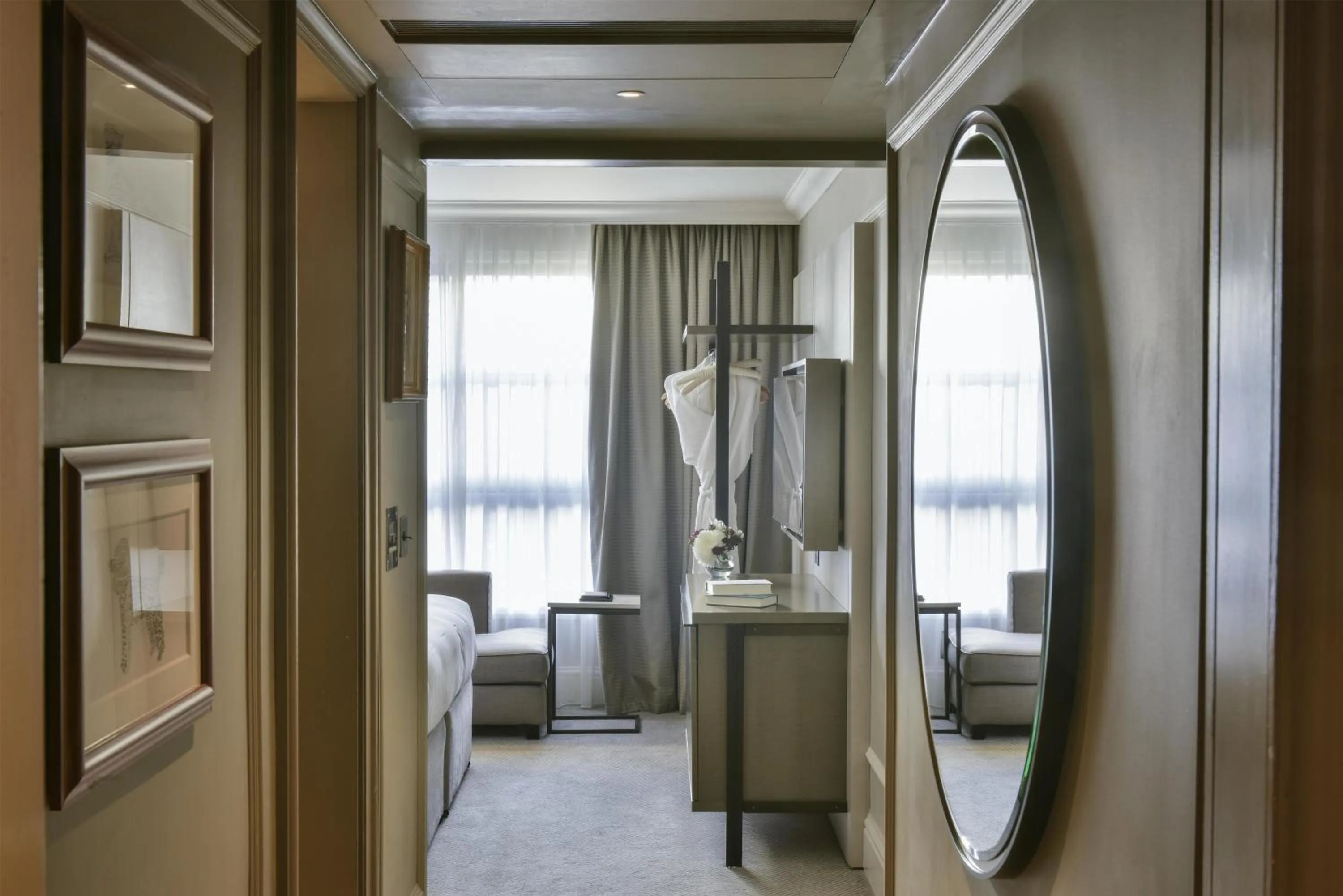 Photo of the whole room in Hyatt Regency London - The Churchill