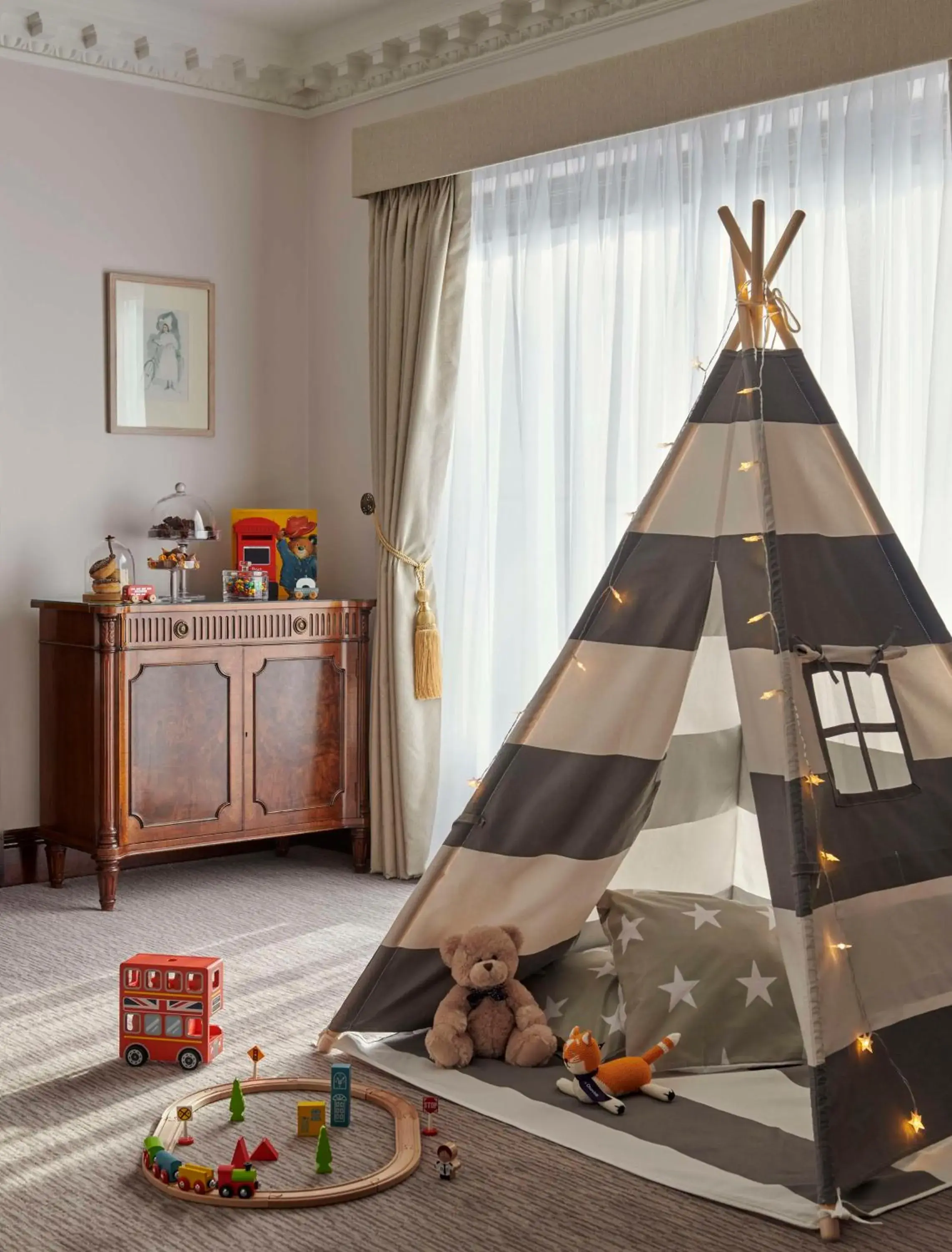 Photo of the whole room in Hyatt Regency London - The Churchill Photo of the whole room in Hyatt Regency London - The Churchill