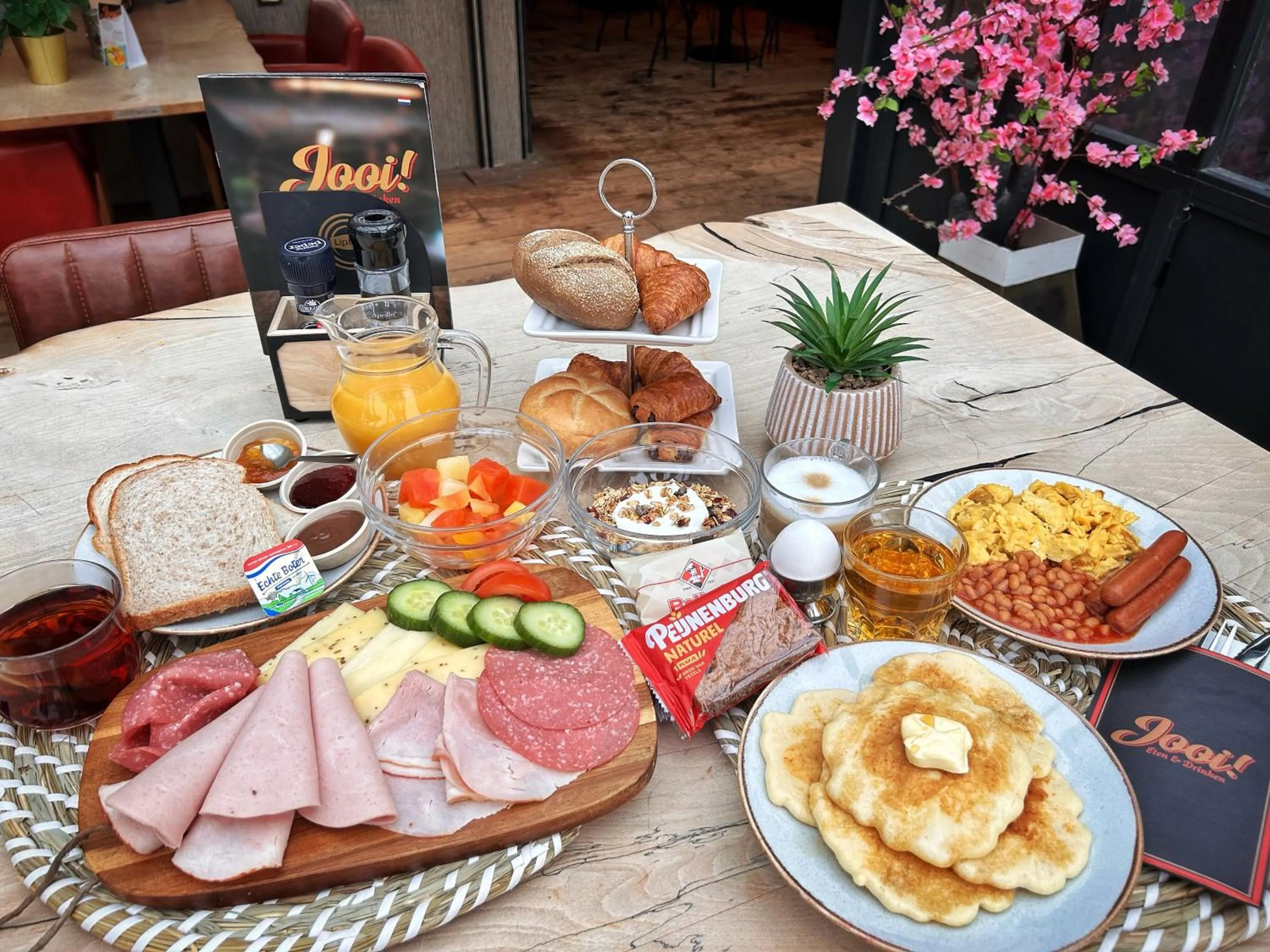 Restaurant/places to eat in Hotel De Boei