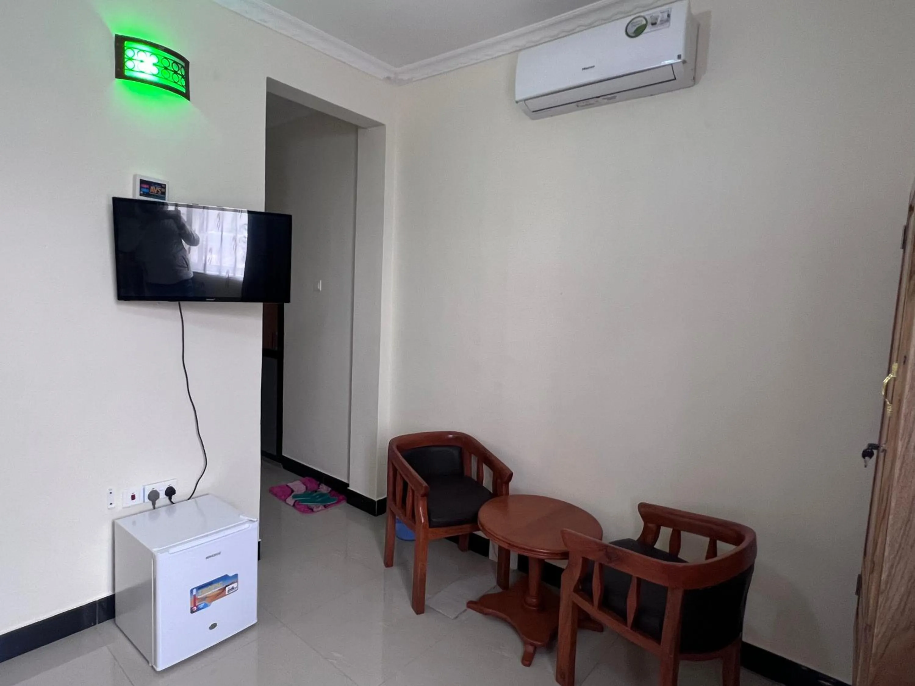 TV and multimedia in Jaden Hotel & Lounge - Arusha