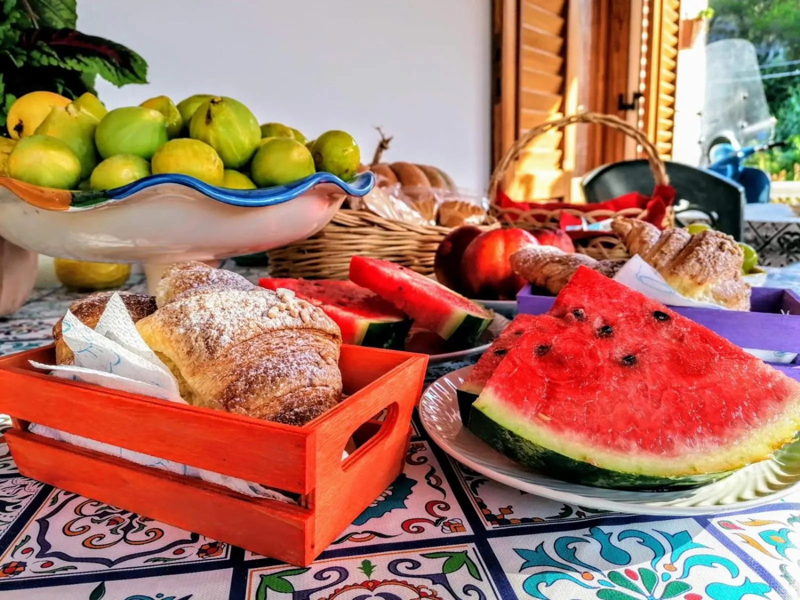 Breakfast in Lauricella Bed and Breakfast