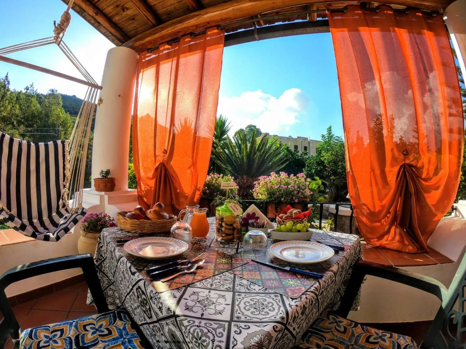 Breakfast in Lauricella Bed and Breakfast