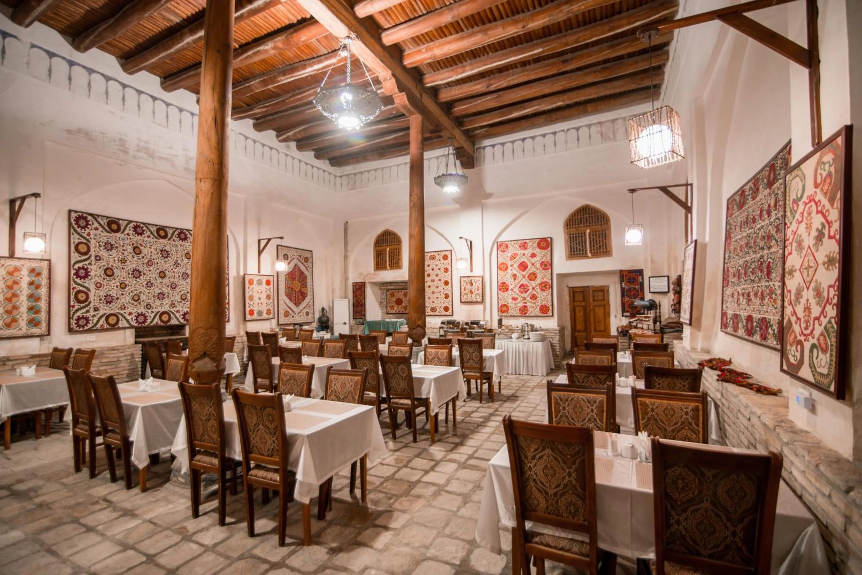 Restaurant/places to eat in Boutique Hotel Minzifa