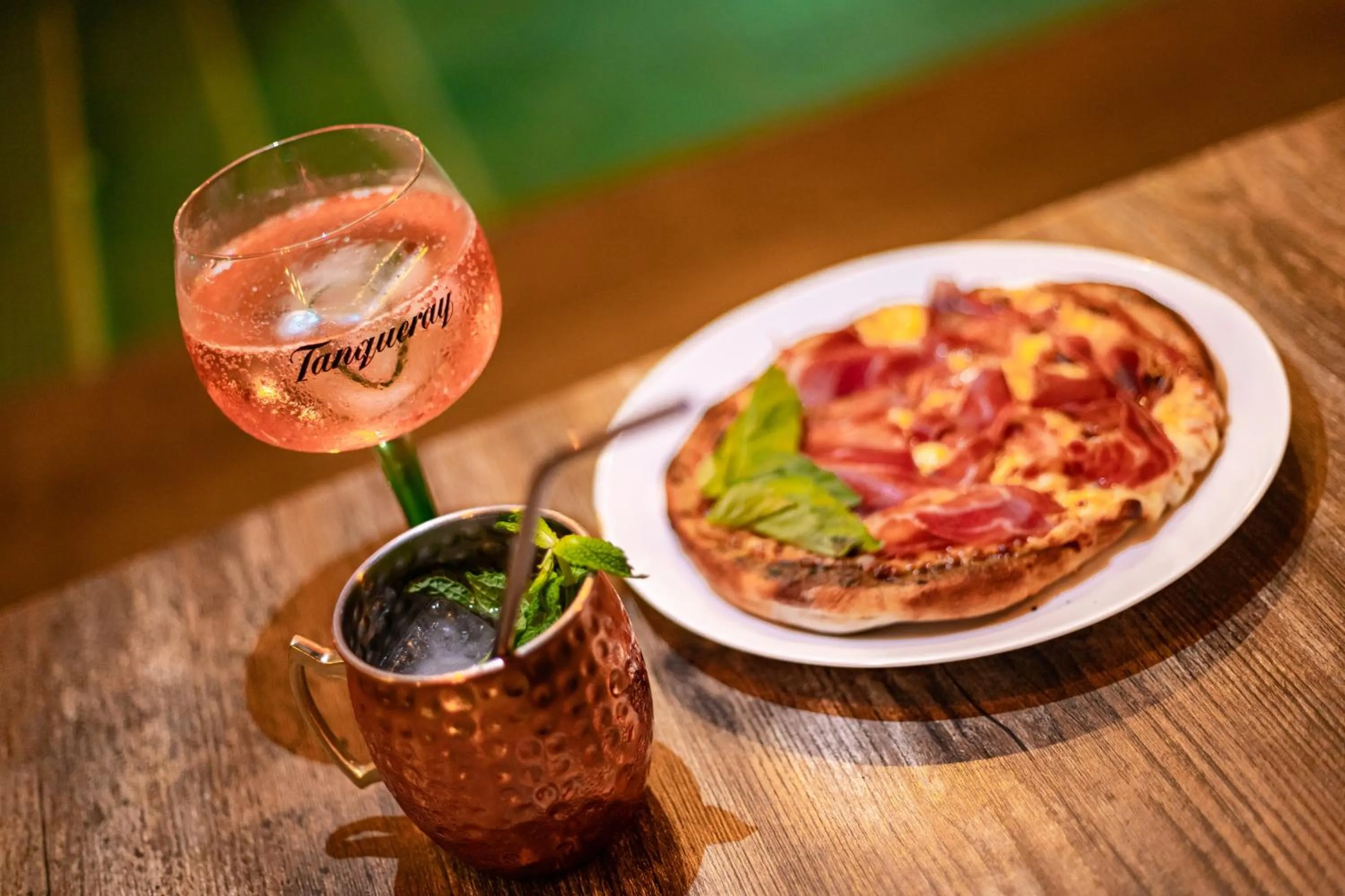 Food and drinks in Oasis Fresh Hotel