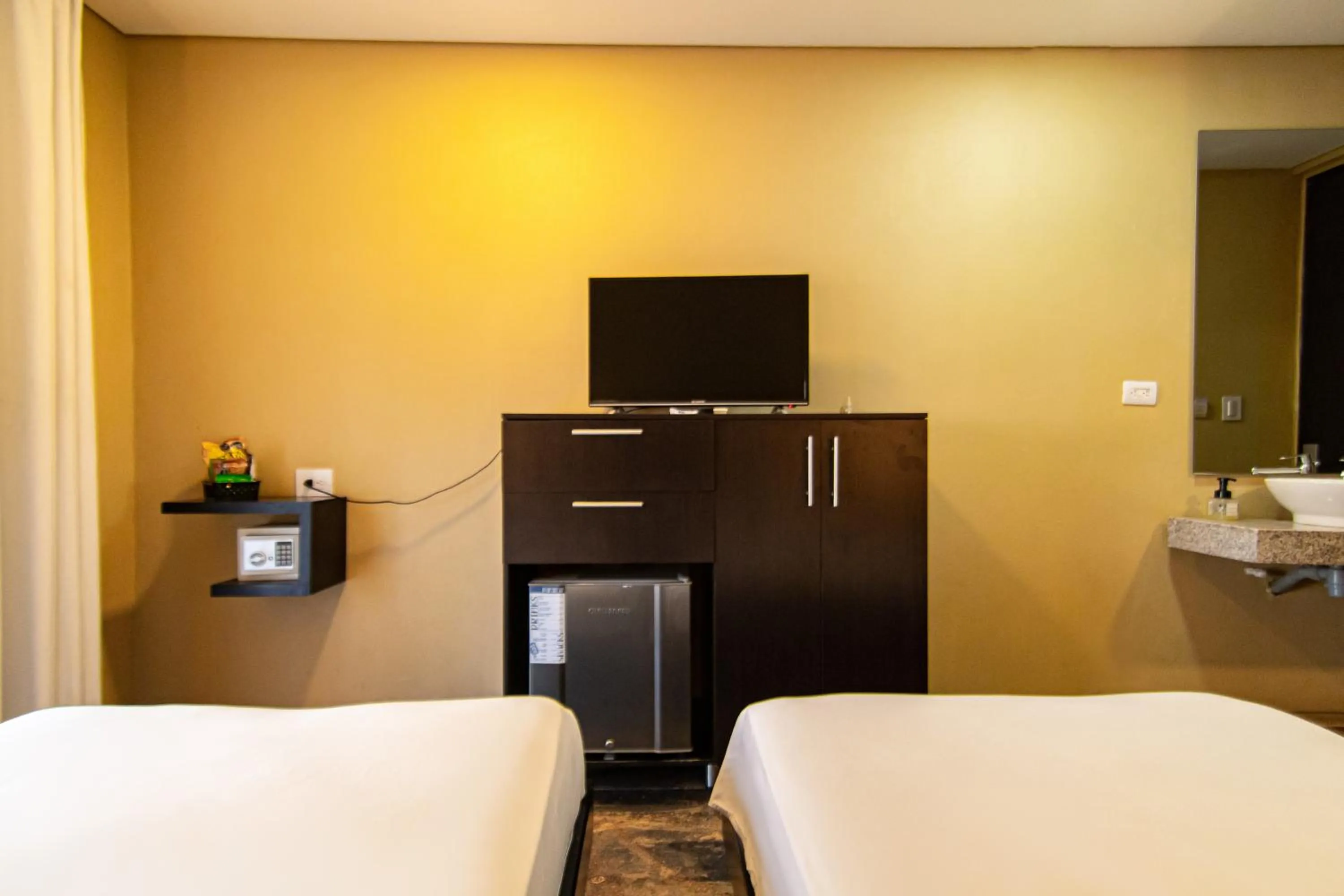 Bedroom, Bed in Oasis Fresh Hotel