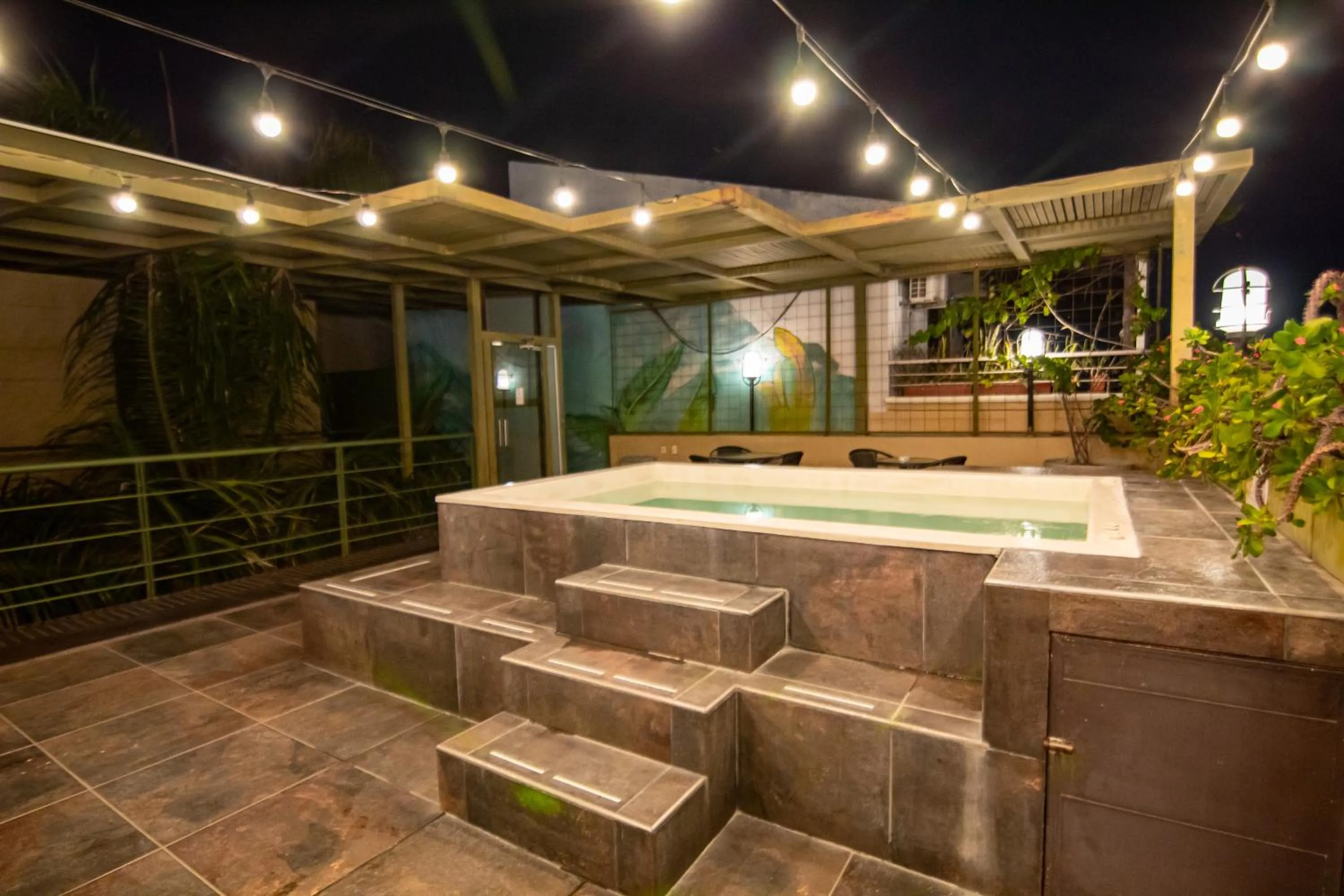 Hot Tub in Oasis Fresh Hotel