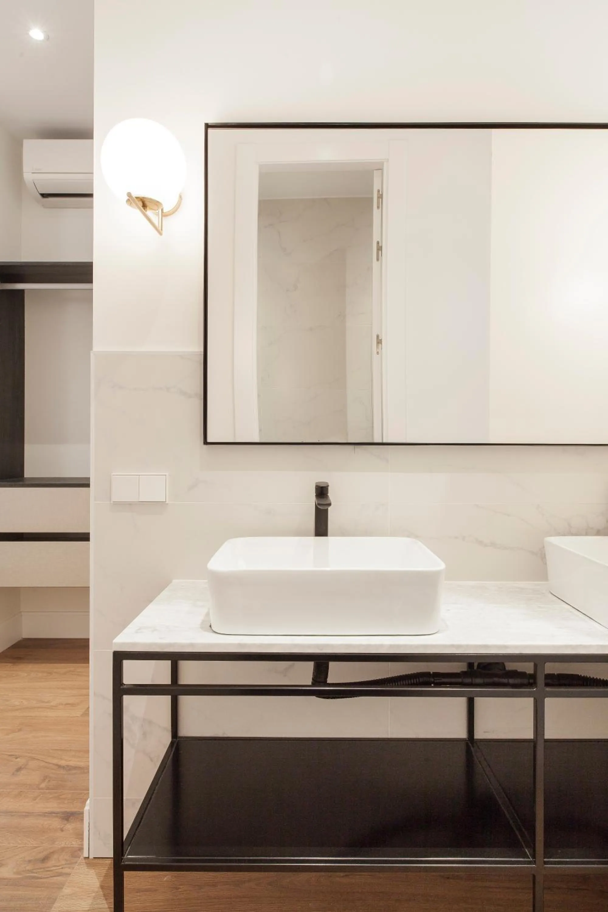 Toilet in Mante House - Malasaña Design