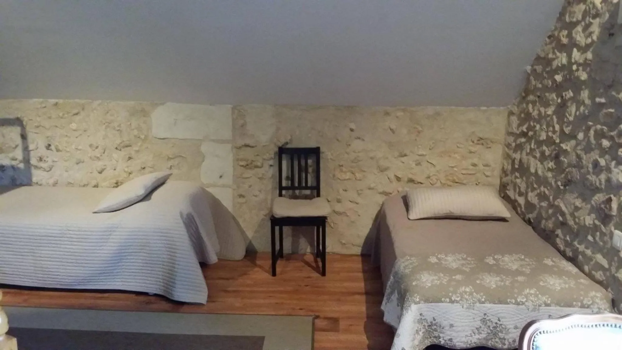 Photo of the whole room, Bed in Chambres d'Hôtes La Vallée des Vignes