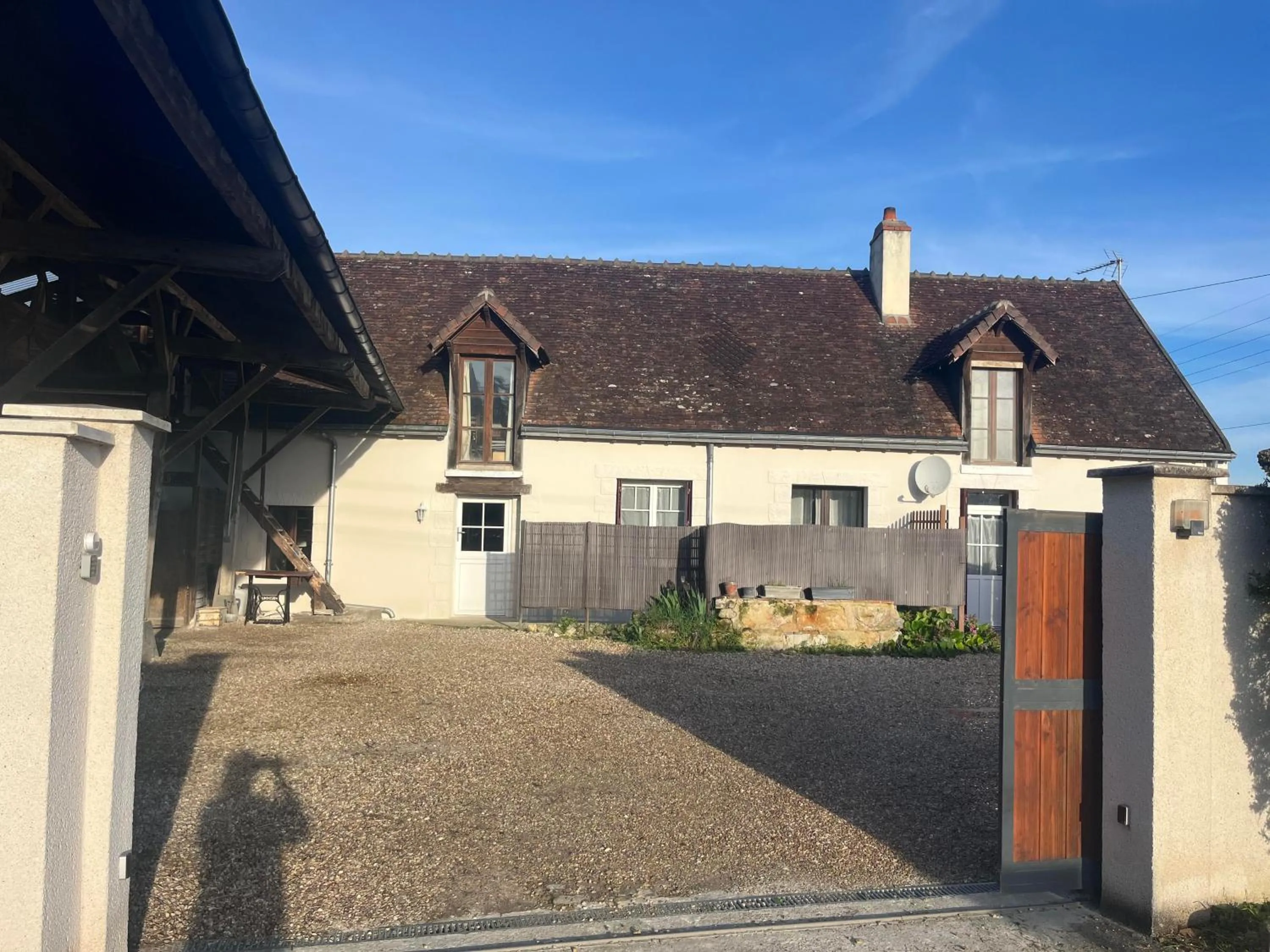 Property building in Chambres d'Hôtes La Vallée des Vignes