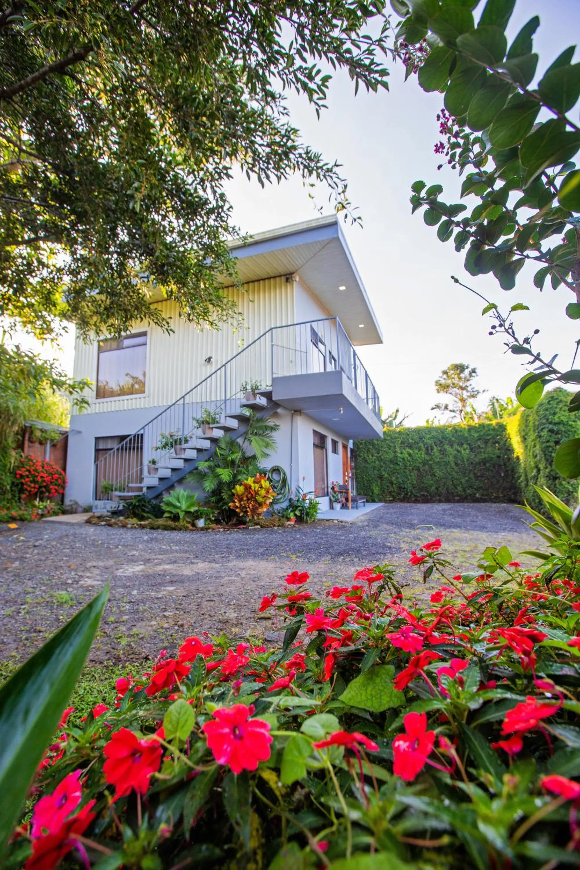 Property building in Apartamento Lantana ,Monteverde con Aire Acondicionado y Lavanderia