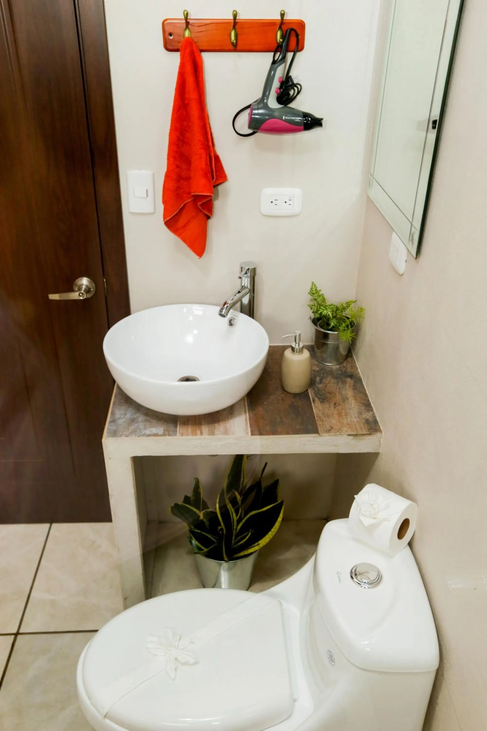 Toilet in Apartamento Lantana ,Monteverde con Aire Acondicionado y Lavanderia