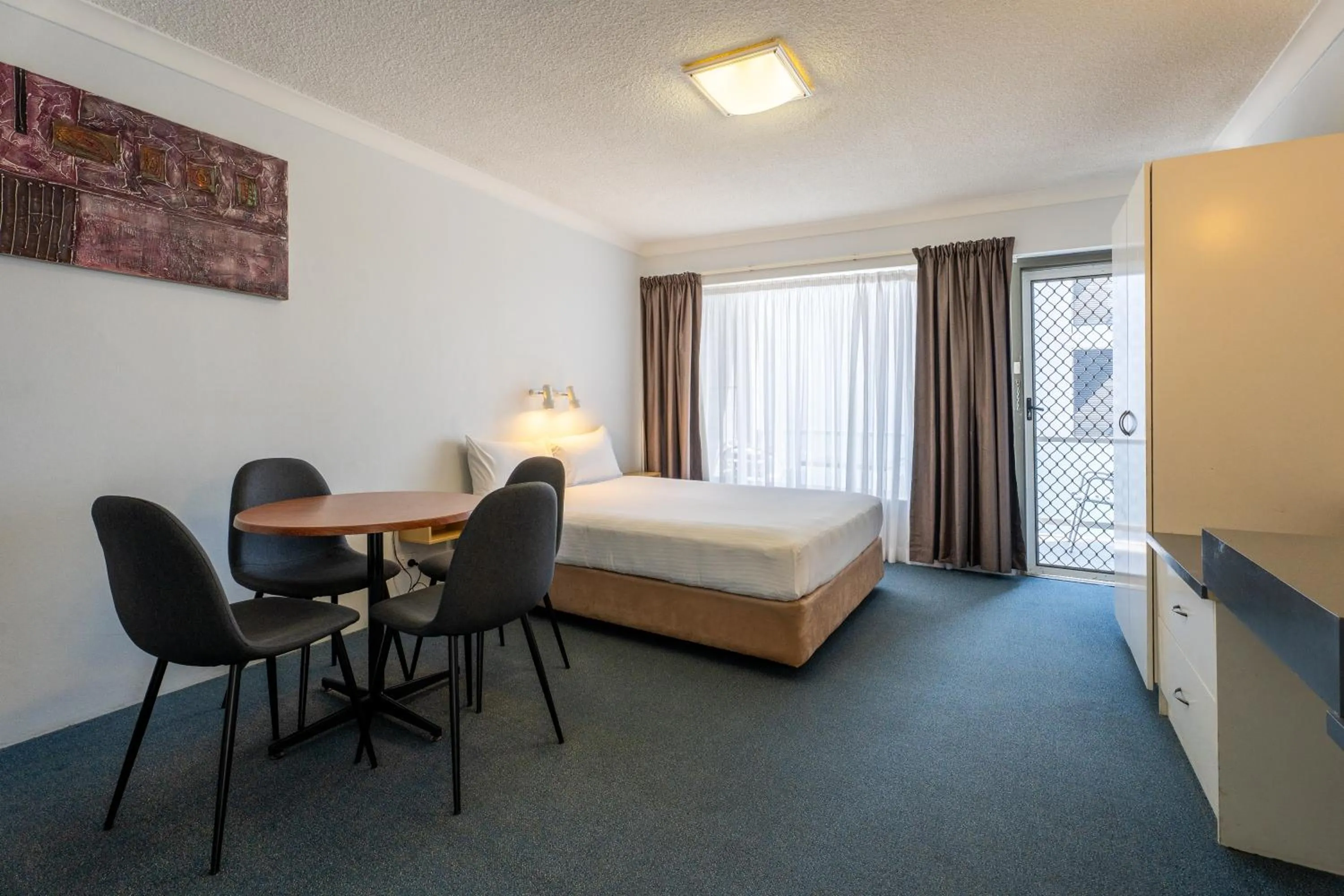 Bedroom, Bed in Port Aloha Motel