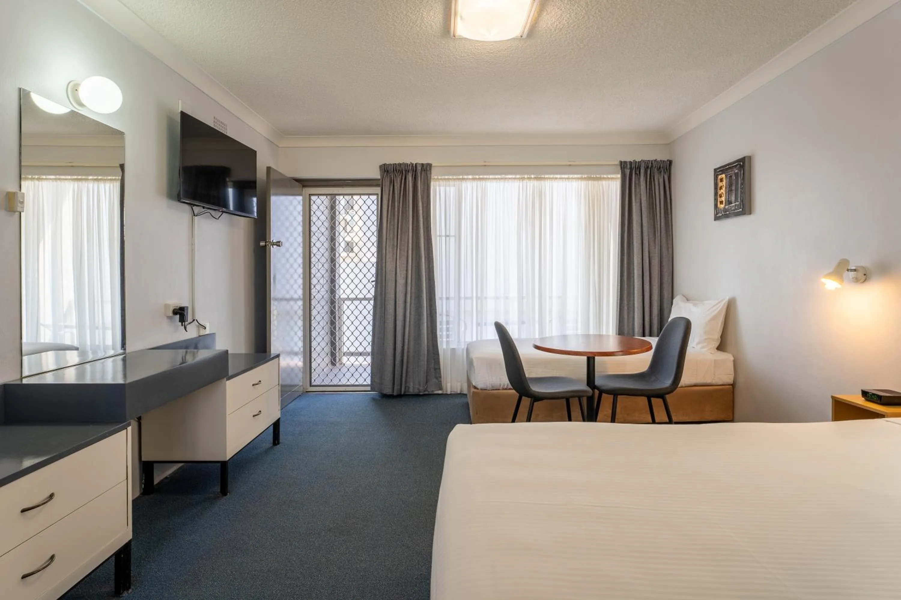 Bedroom, Bed in Port Aloha Motel