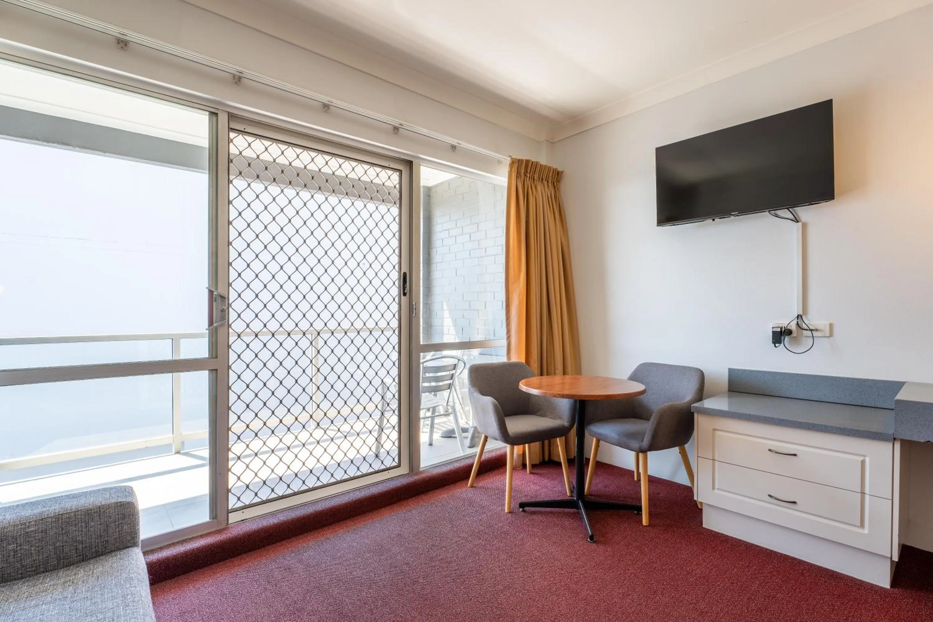 Bedroom in Port Aloha Motel