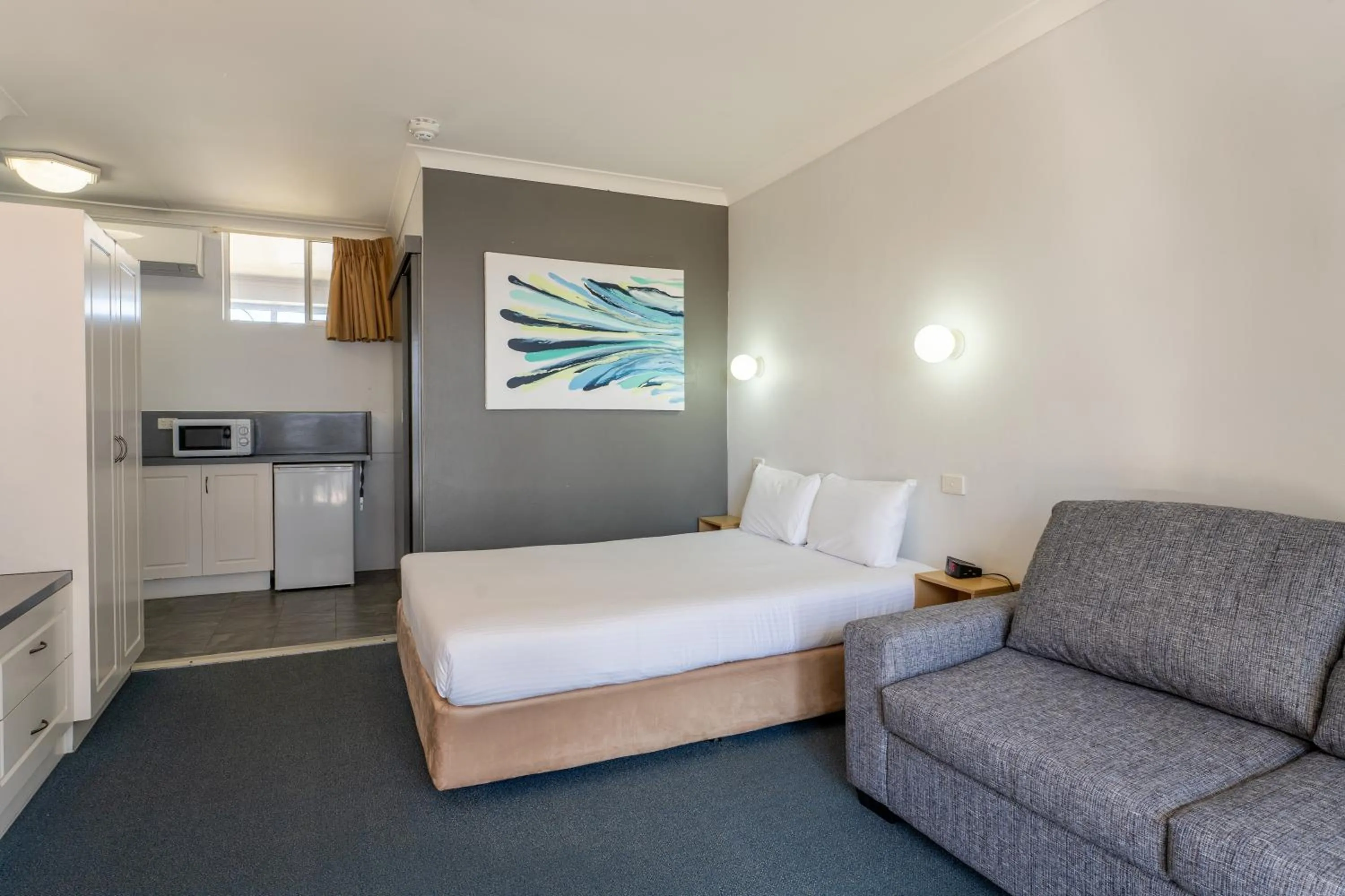 Bedroom in Port Aloha Motel