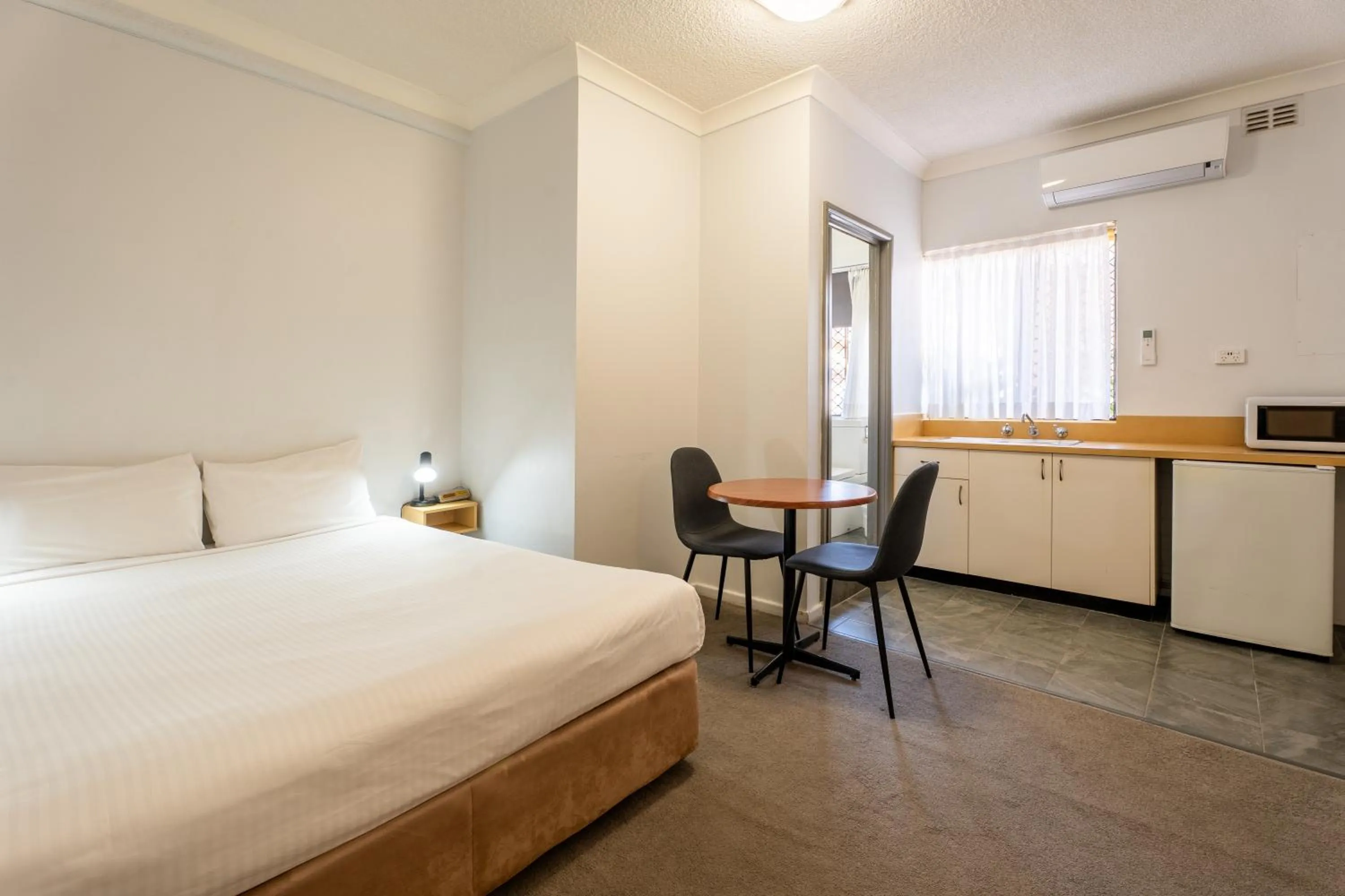 Bedroom, Bed in Port Aloha Motel