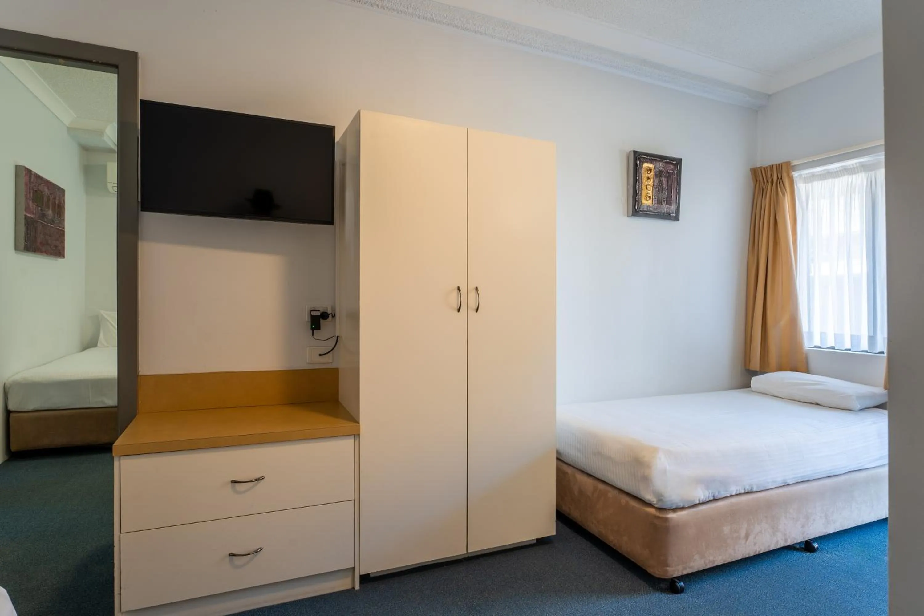 Bedroom, Bed in Port Aloha Motel