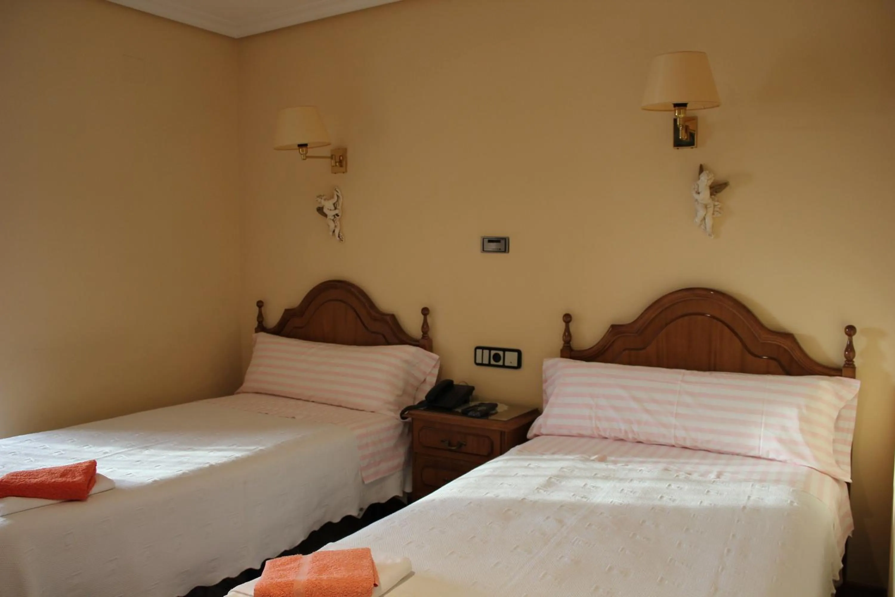Photo of the whole room, Bed in Hostal Casa Perico
