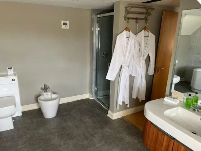 The White Horse Hotel, Romsey, Hampshire - The Coaching Inn Group