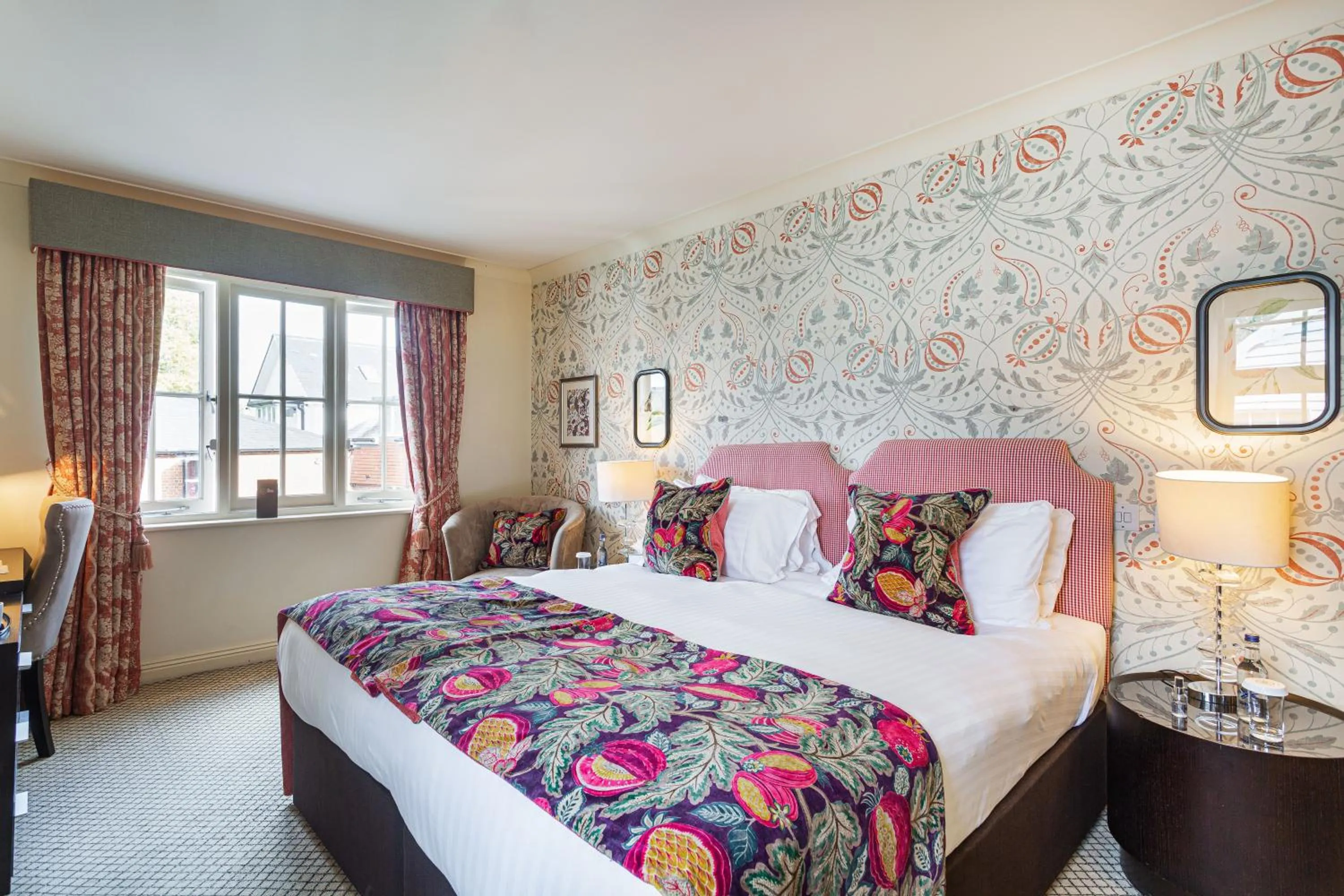 Bed in The White Horse Hotel, Romsey, Hampshire - The Coaching Inn Group