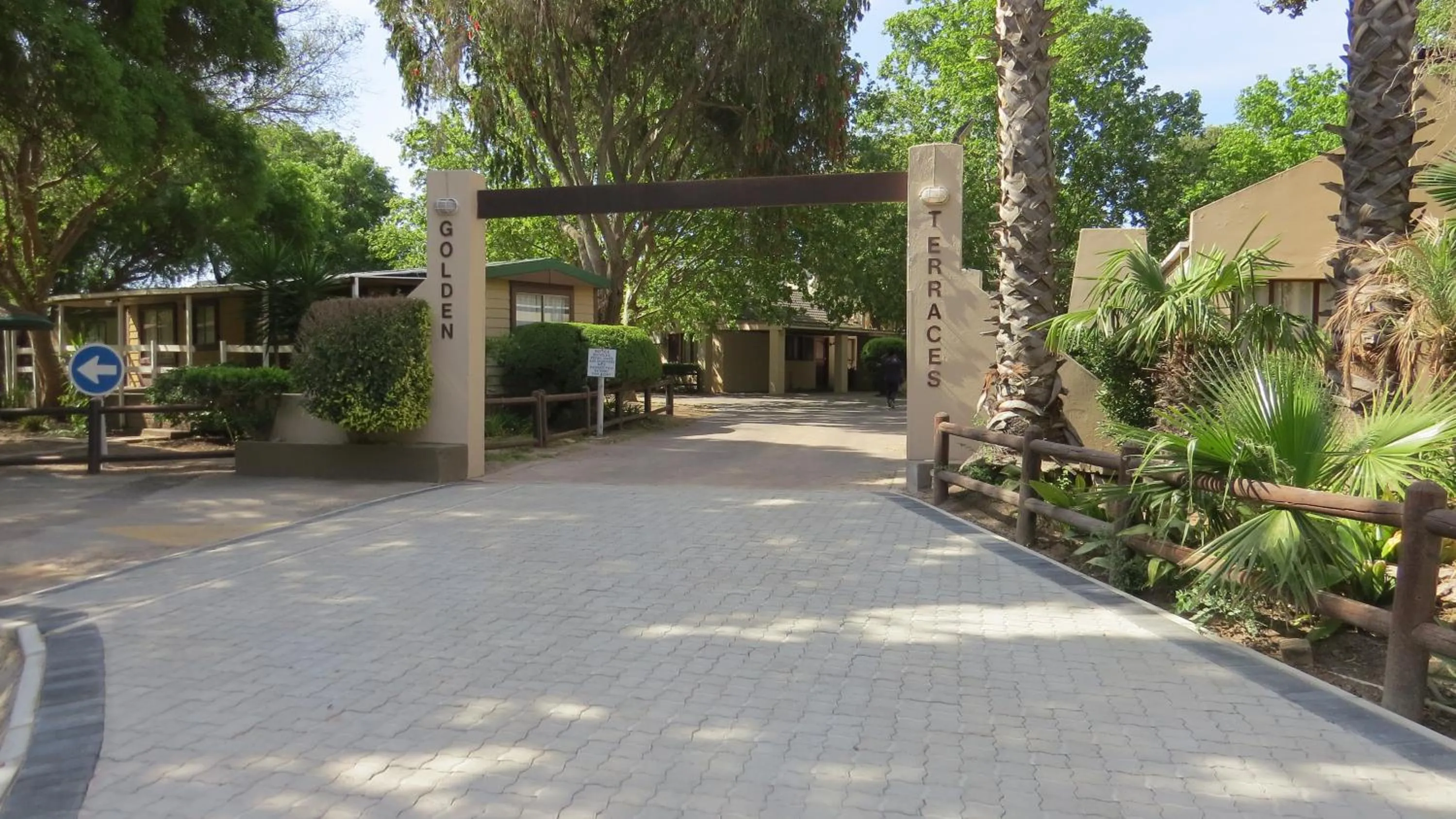 Facade/entrance in Montagu Springs Resort