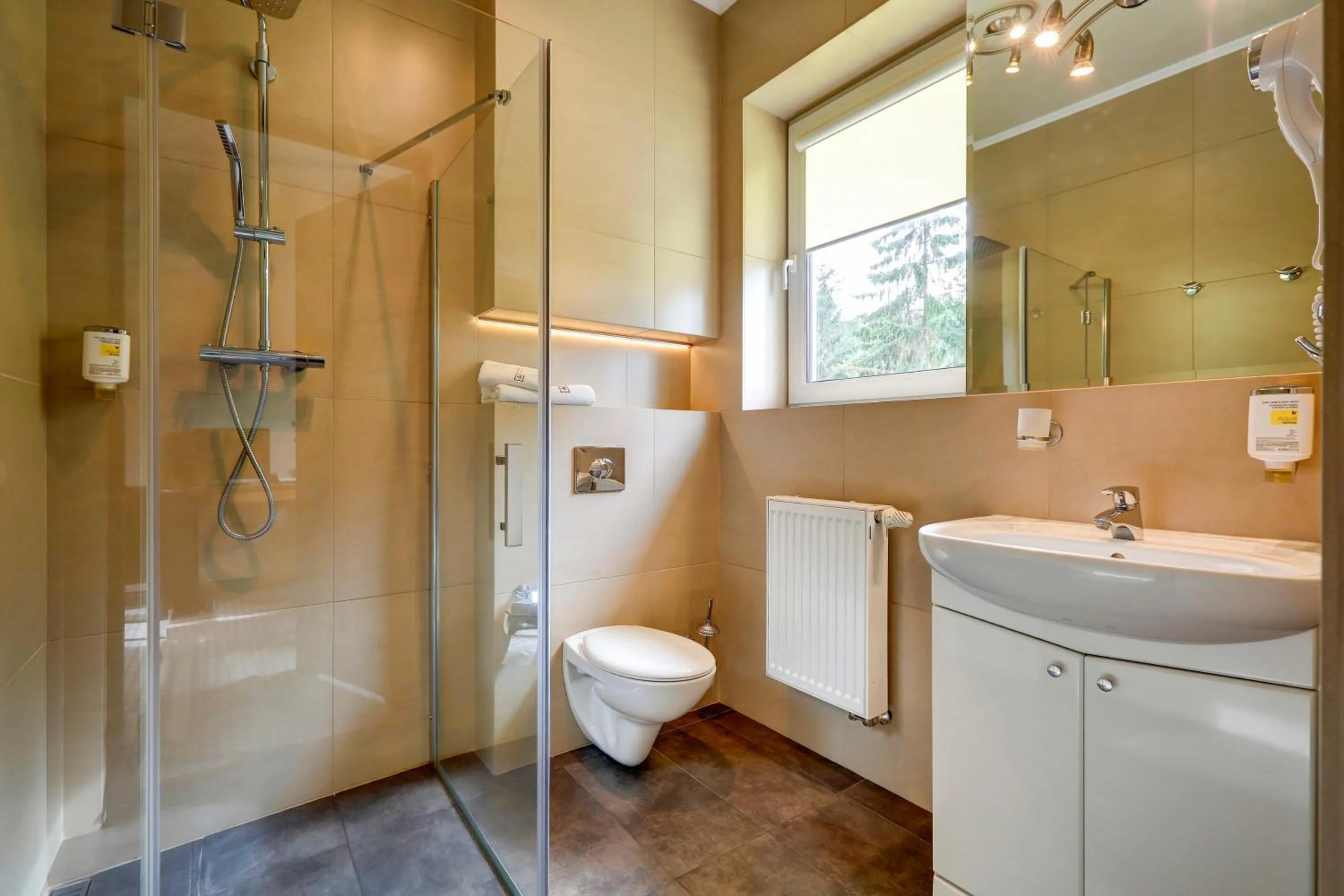 Bathroom in Hotel Afrodyta Business & Spa