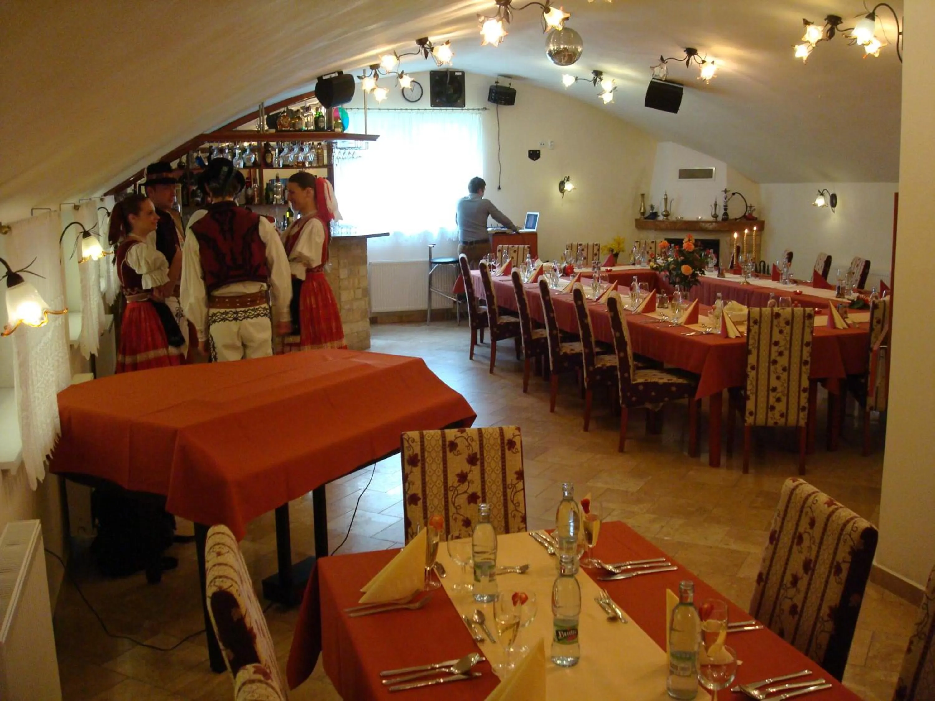 Restaurant/places to eat in Penzión Zlatý Jeleň