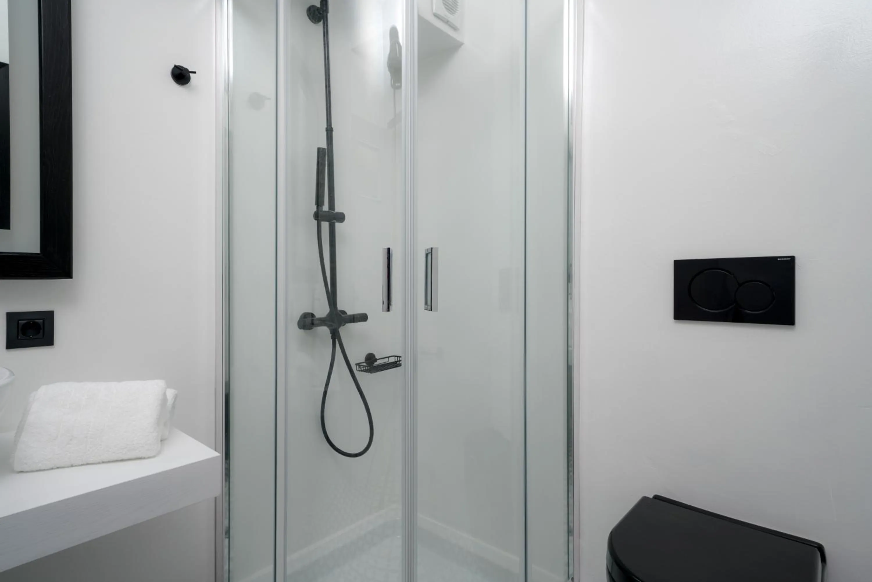 Shower in Divelia Hotel