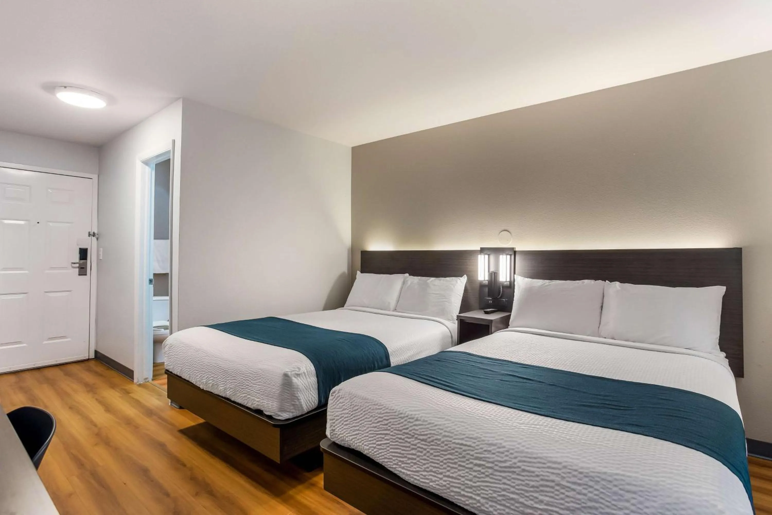 Photo of the whole room in Motel 6 Boise - Airport