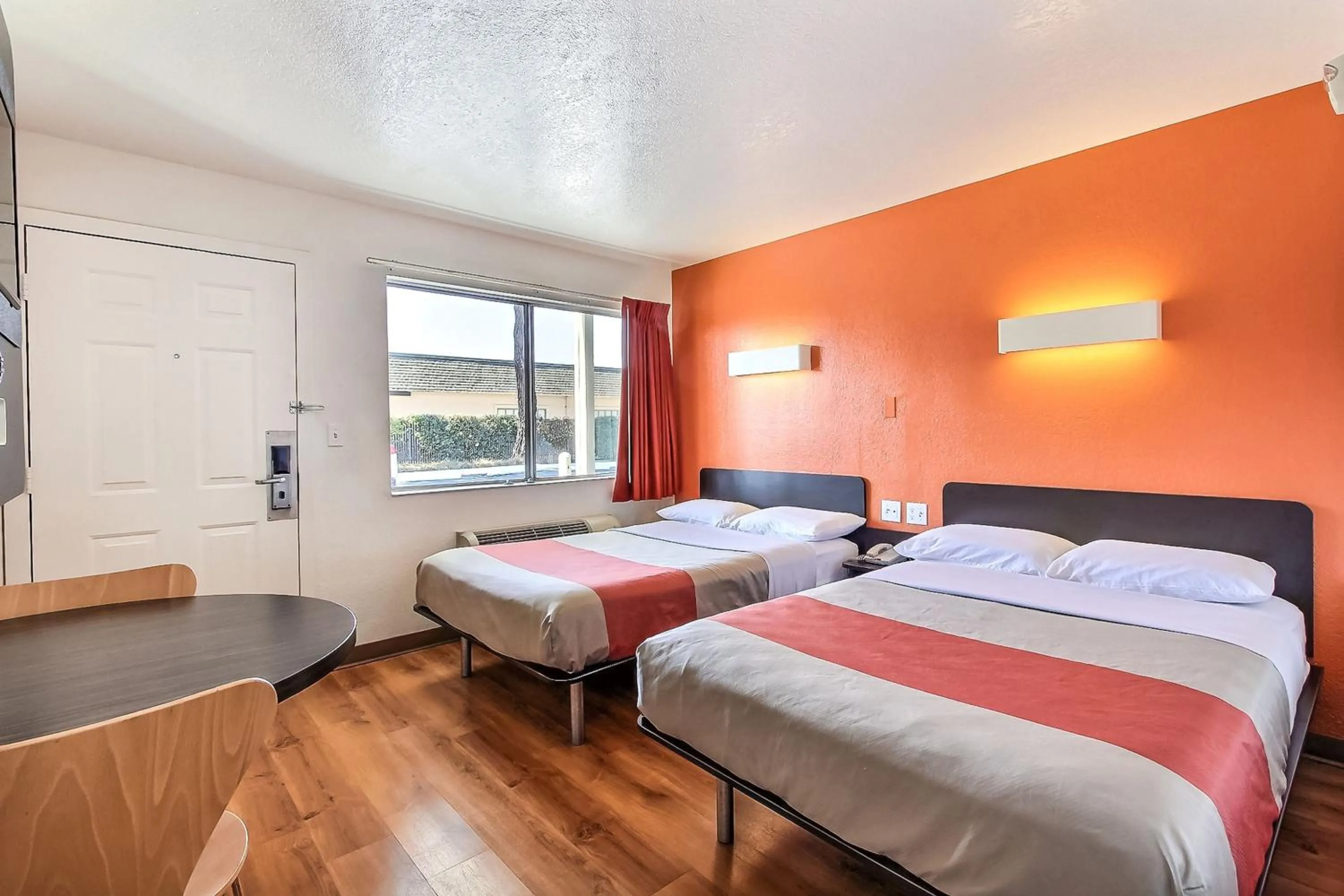 Photo of the whole room, Bed in Park Inn by Radisson, San Jose