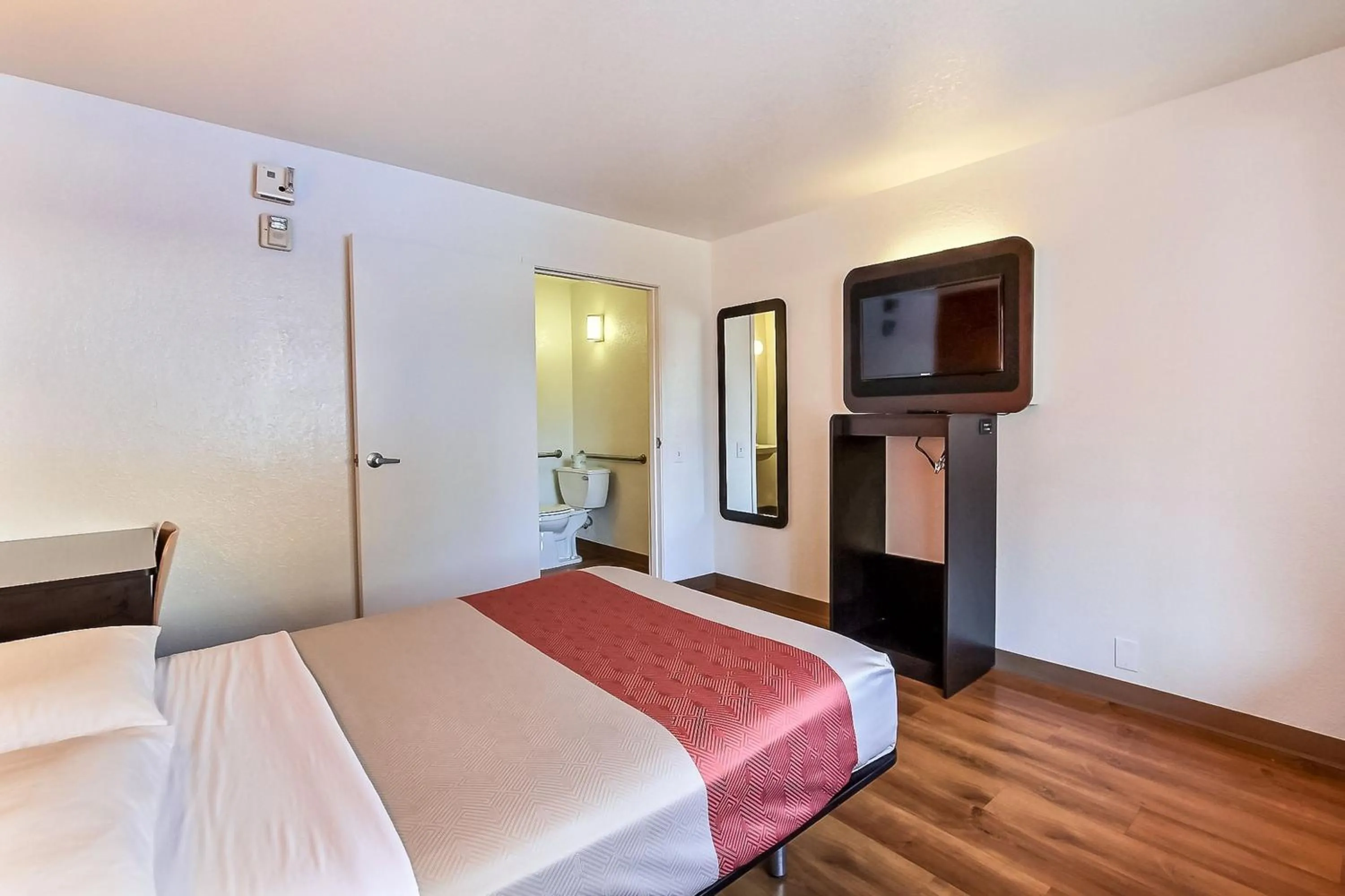 Bed in Park Inn by Radisson, San Jose