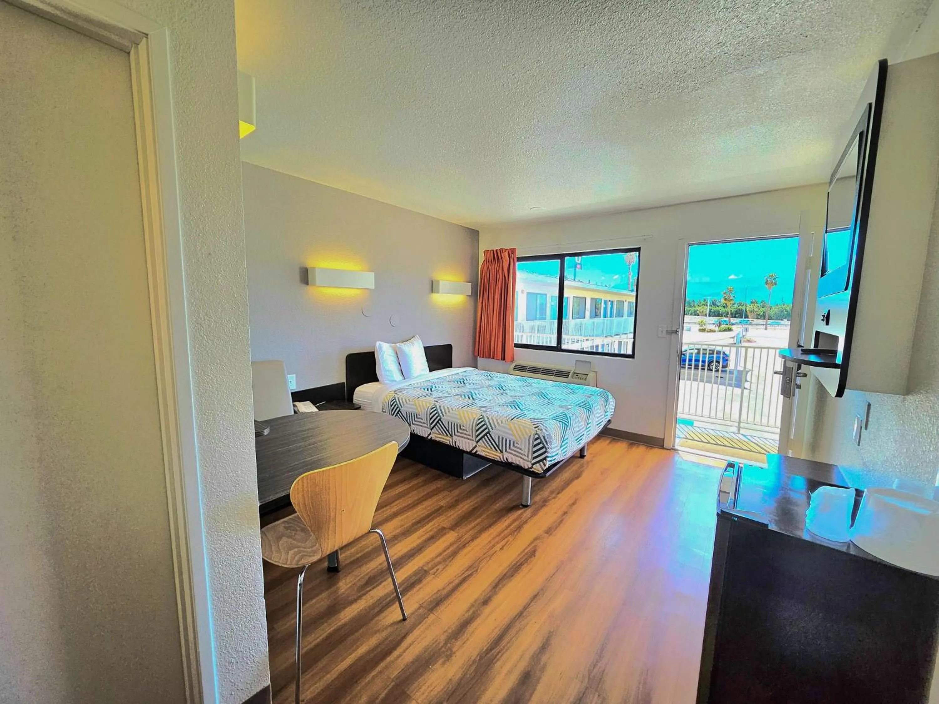 Bedroom, Bed in Motel 6-Palm Desert, CA - Palm Springs Area