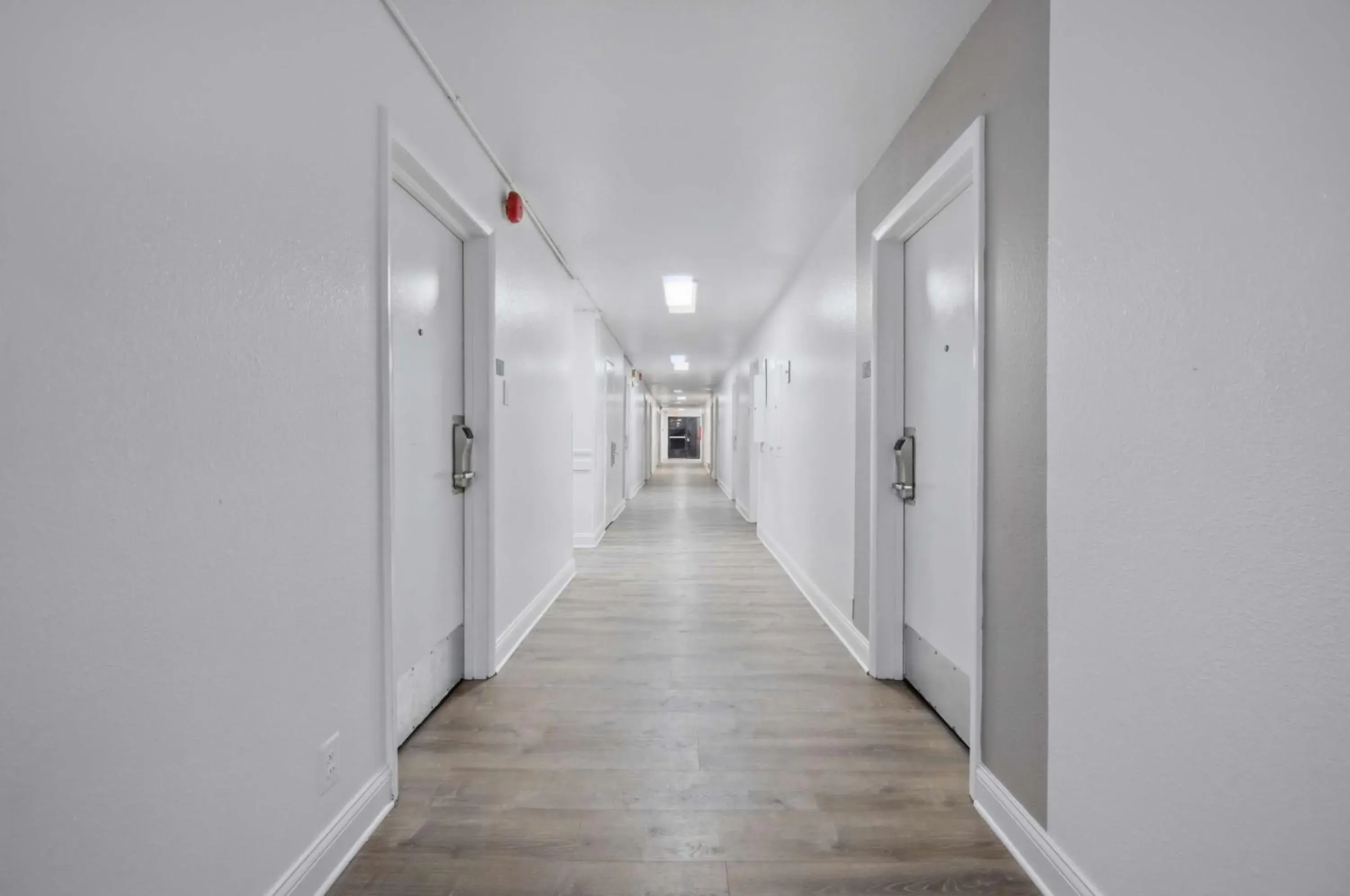 Property building in Motel 6-Normal, IL - Bloomington Area Property building in Motel 6-Normal, IL - Bloomington Area