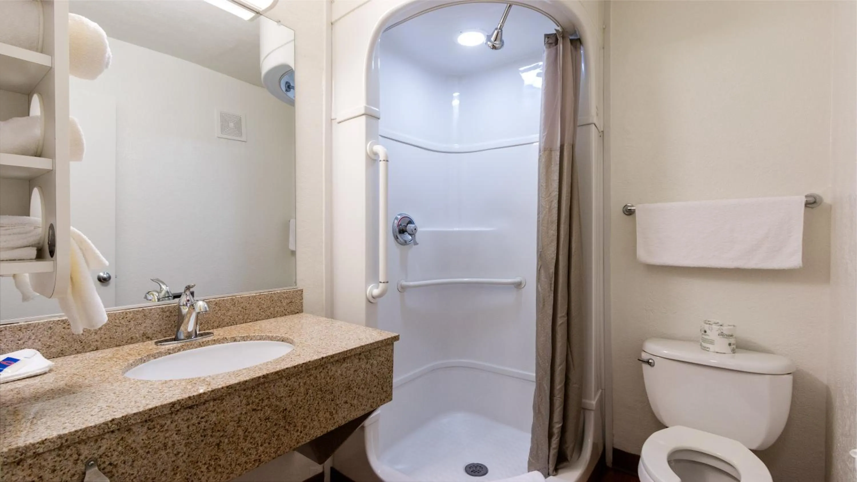 Bathroom in Motel 6-Austin, TX - Airport - South