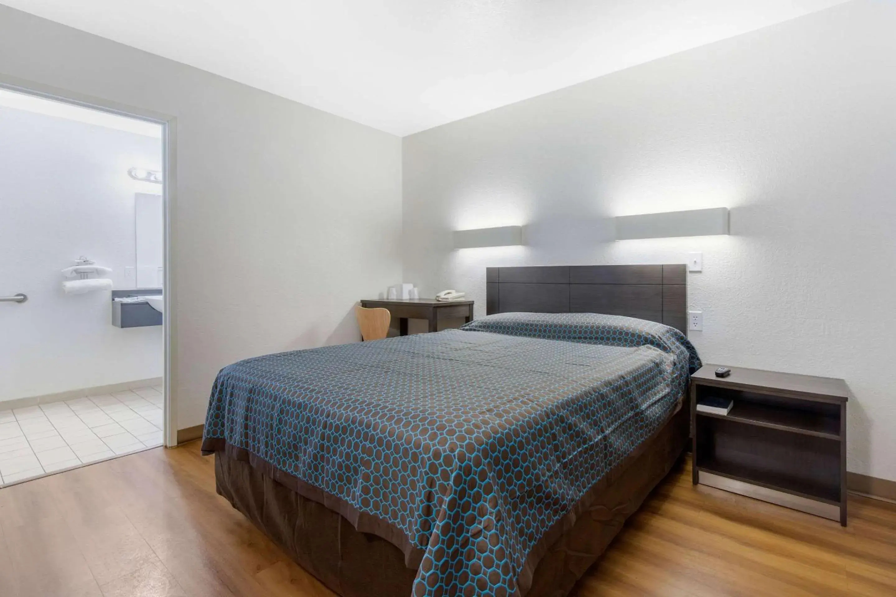 Photo of the whole room in Rodeway Inn Winston Salem Route 52 Photo of the whole room in Rodeway Inn Winston Salem Route 52