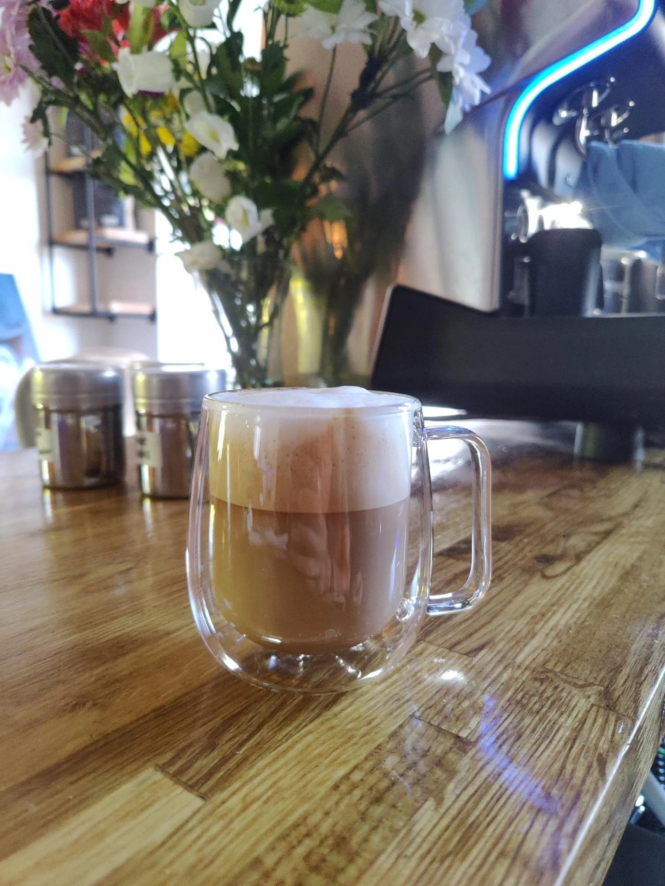 Lounge or bar in U Street Capsule Hostel