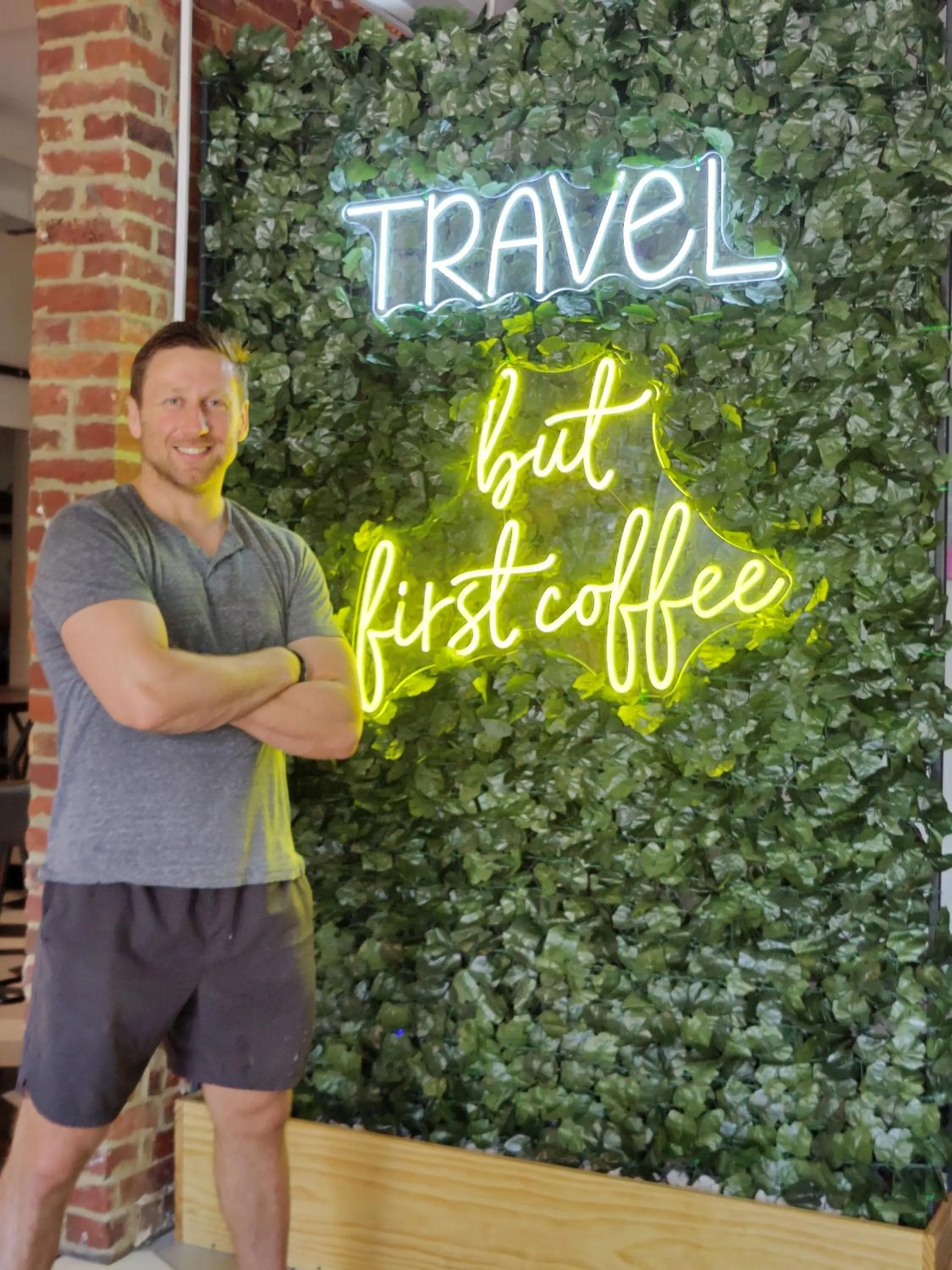 Lounge or bar in U Street Capsule Hostel