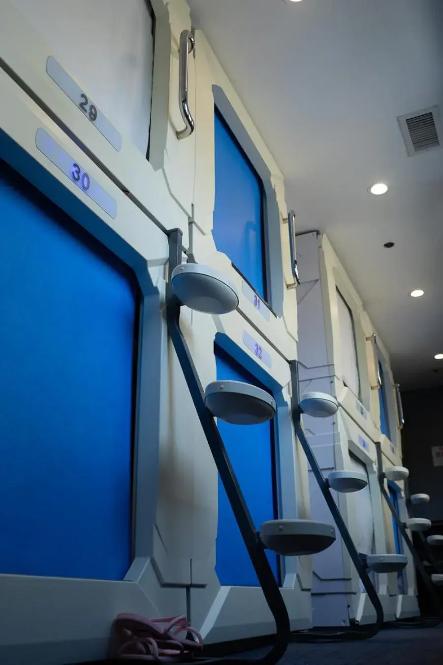 Single Bed in Female Dormitory Room in U Street Capsule Hostel Single Bed in Female Dormitory Room in U Street Capsule Hostel