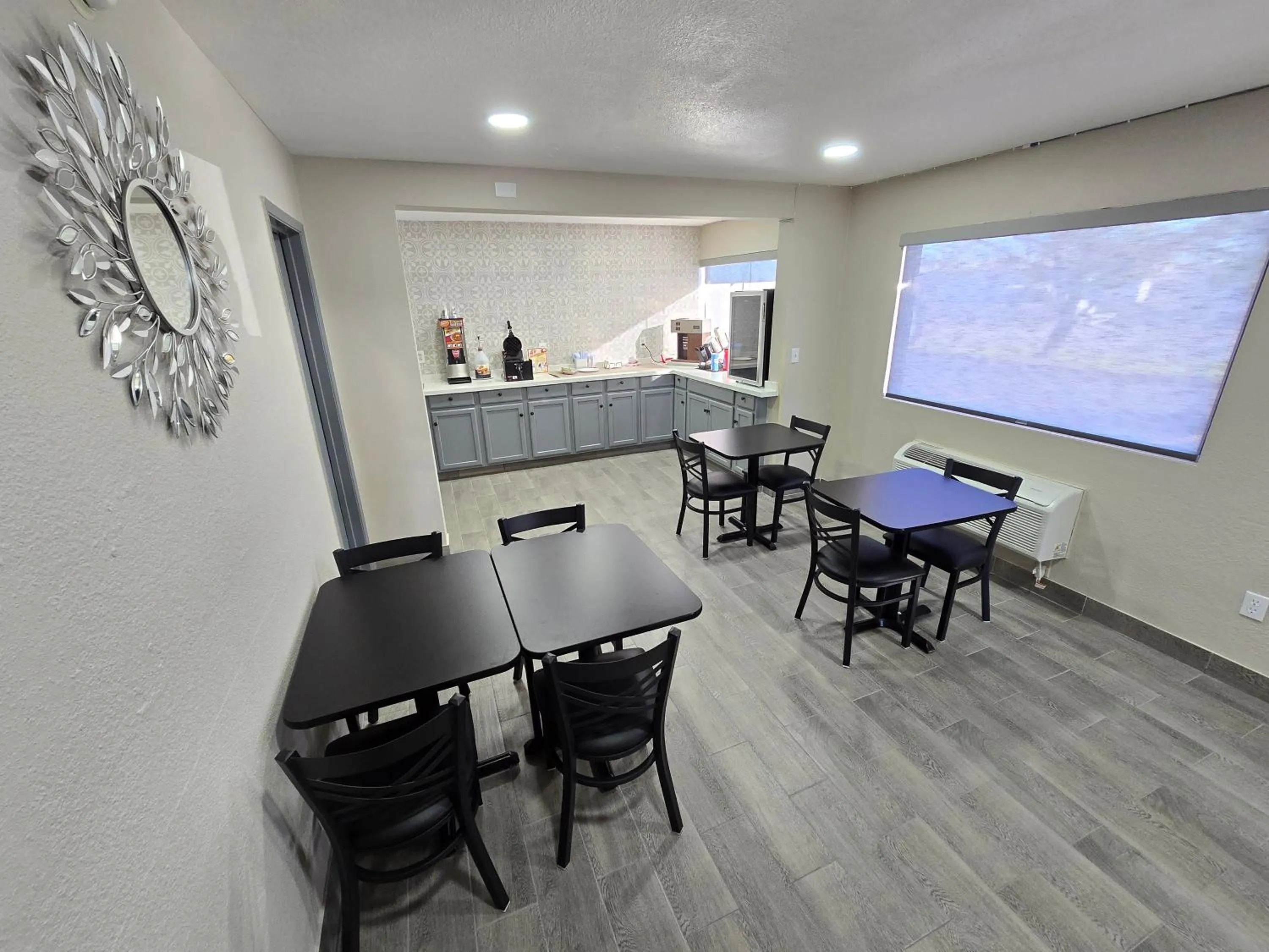 Breakfast in Days Inn by Wyndham Wichita Falls