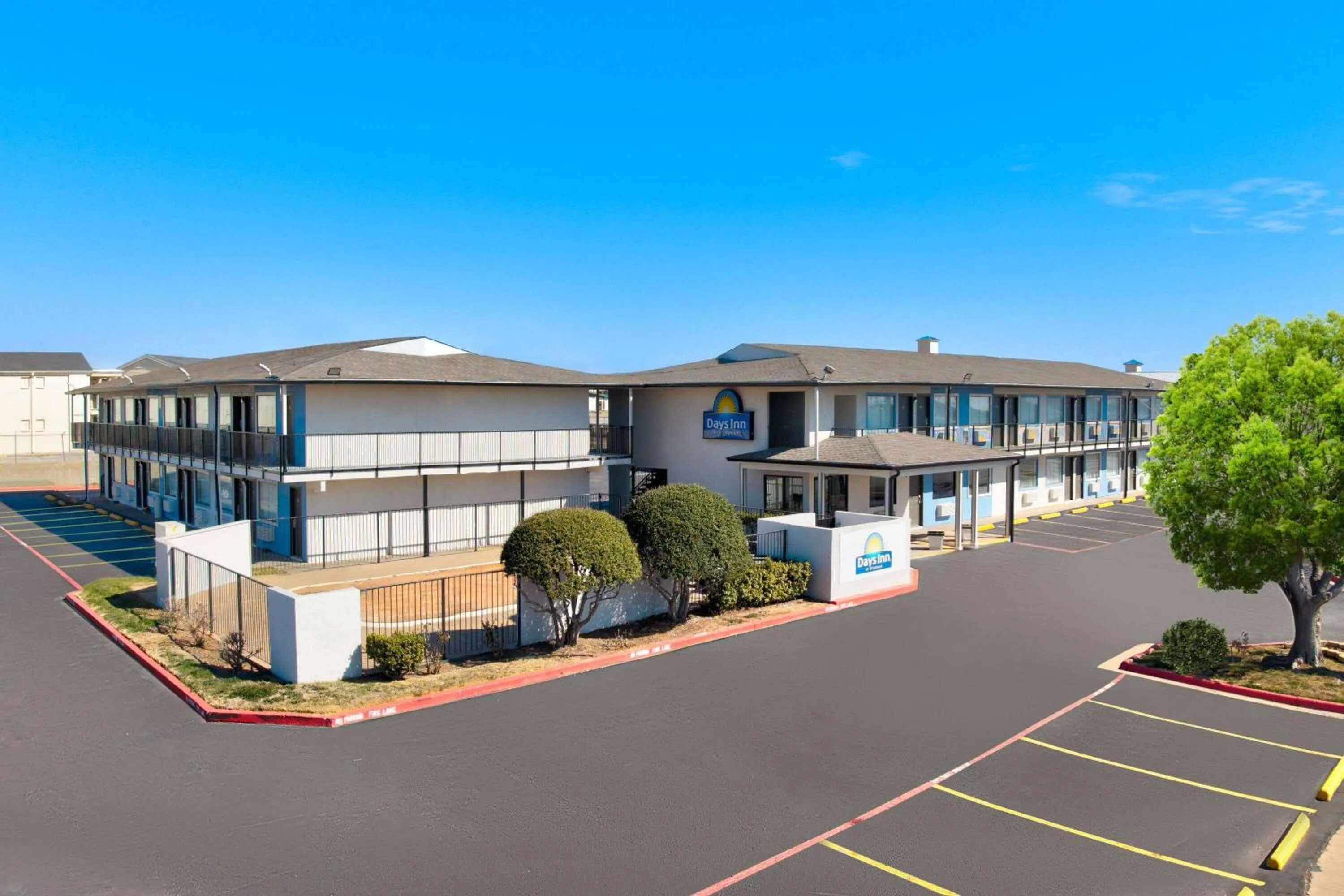 Property building in Days Inn by Wyndham Wichita Falls