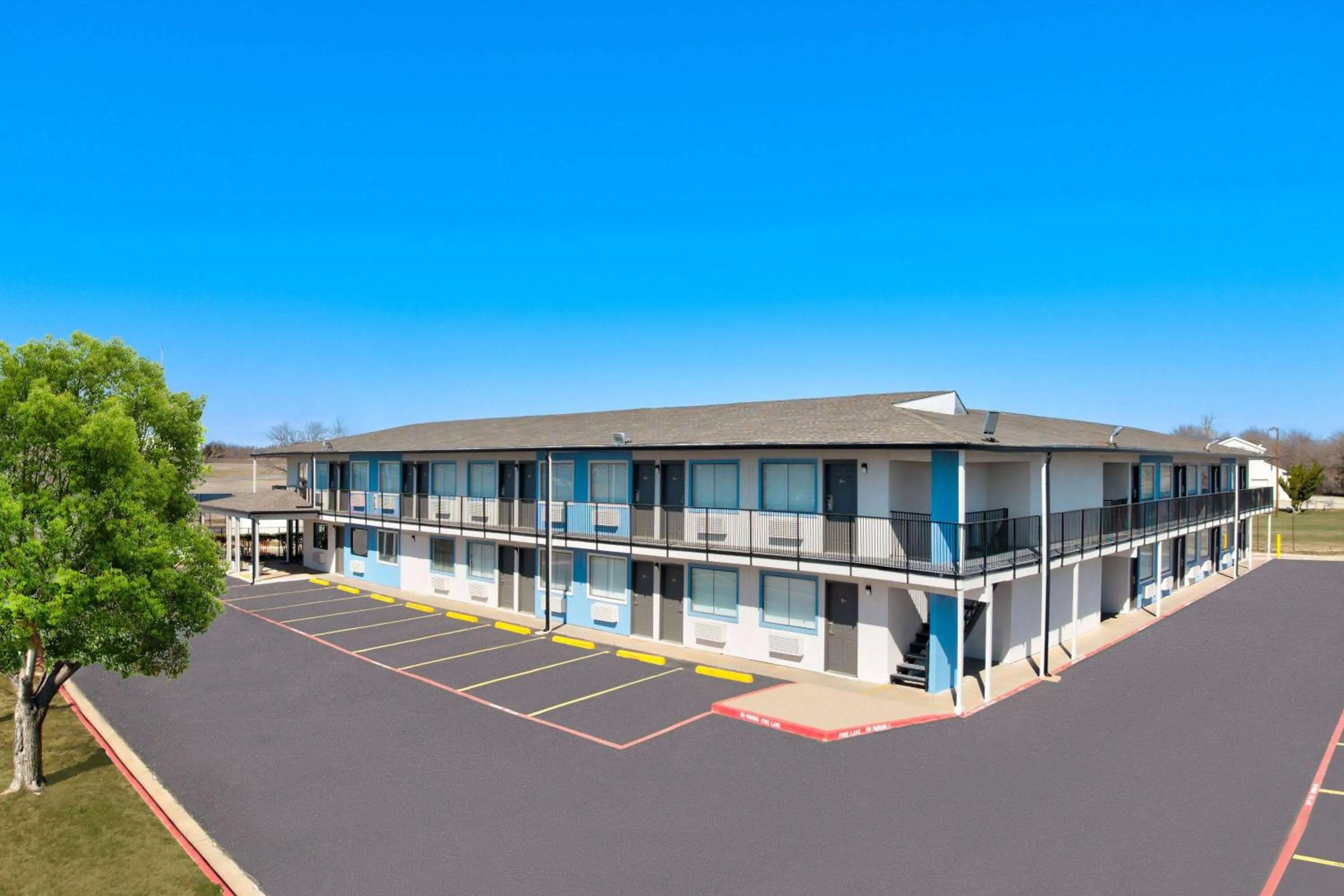 Property building in Days Inn by Wyndham Wichita Falls