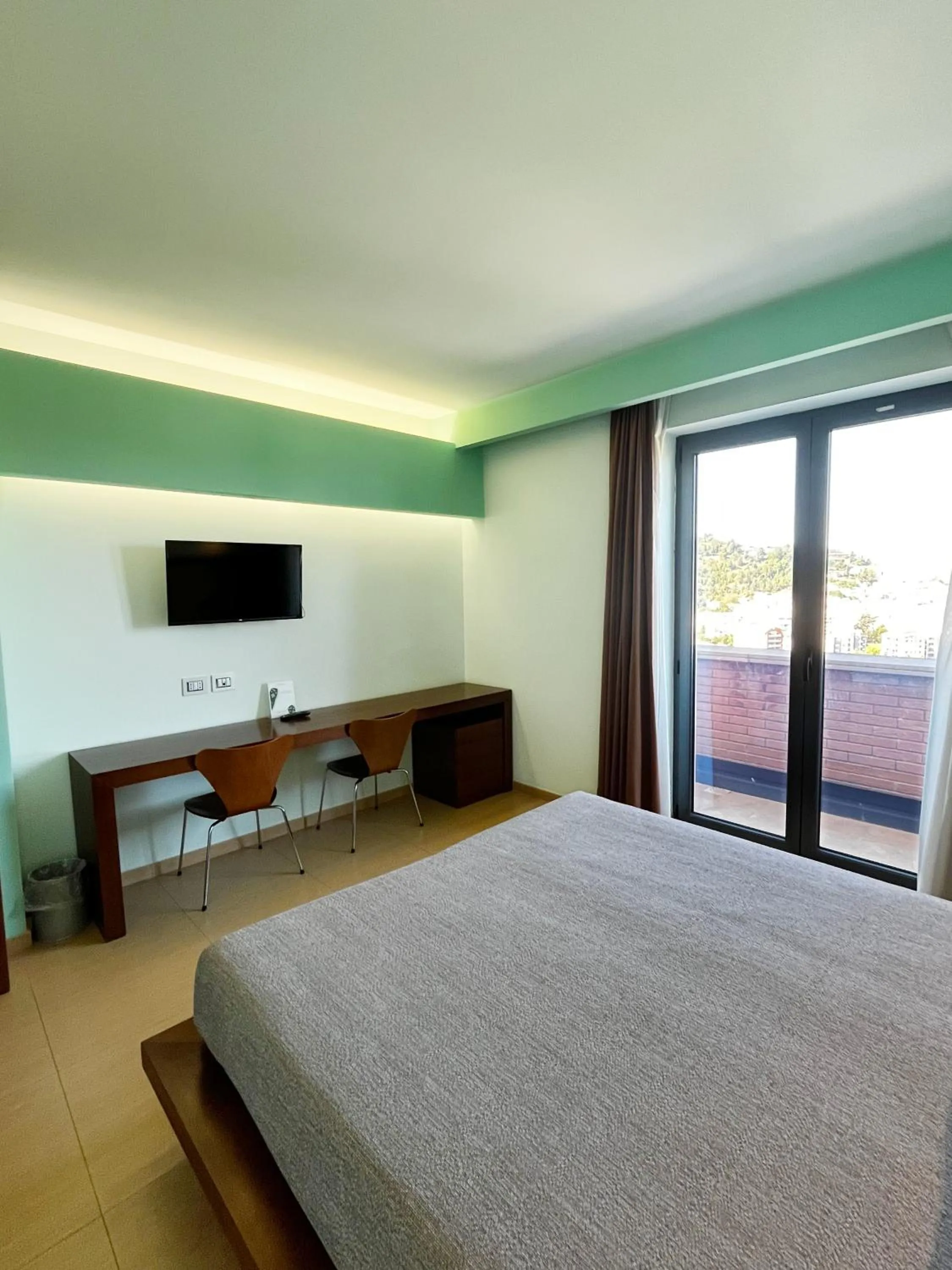 Hot Tub, Bed in don guglielmo panoramic hotel & spa