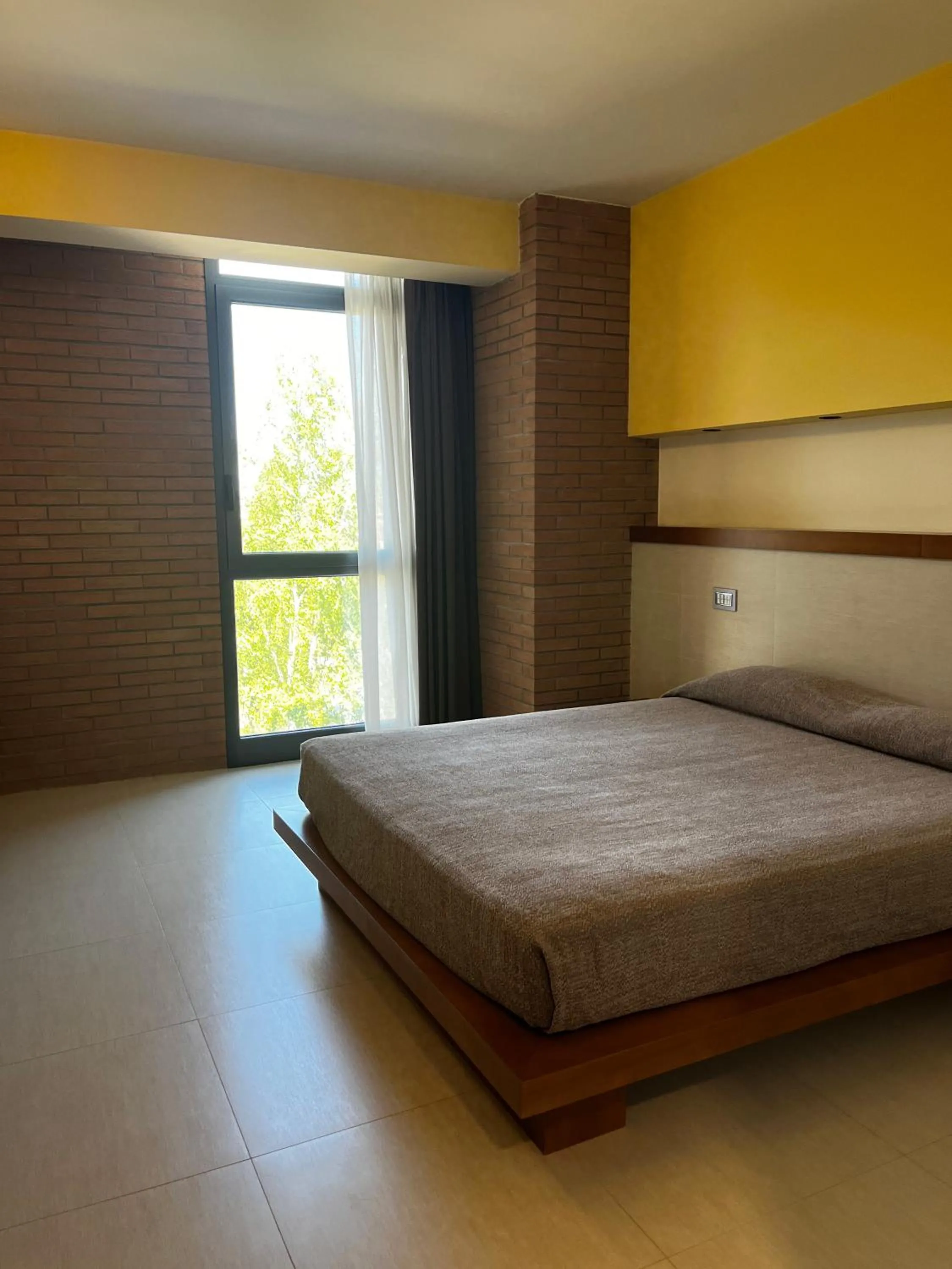 Shower, Bed in don guglielmo panoramic hotel & spa