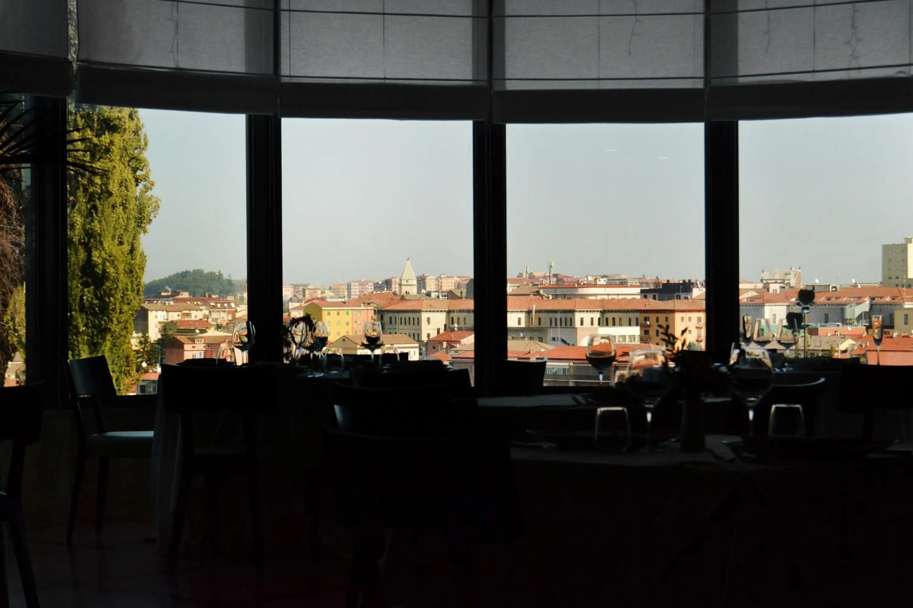 Restaurant/places to eat in don guglielmo panoramic hotel & spa