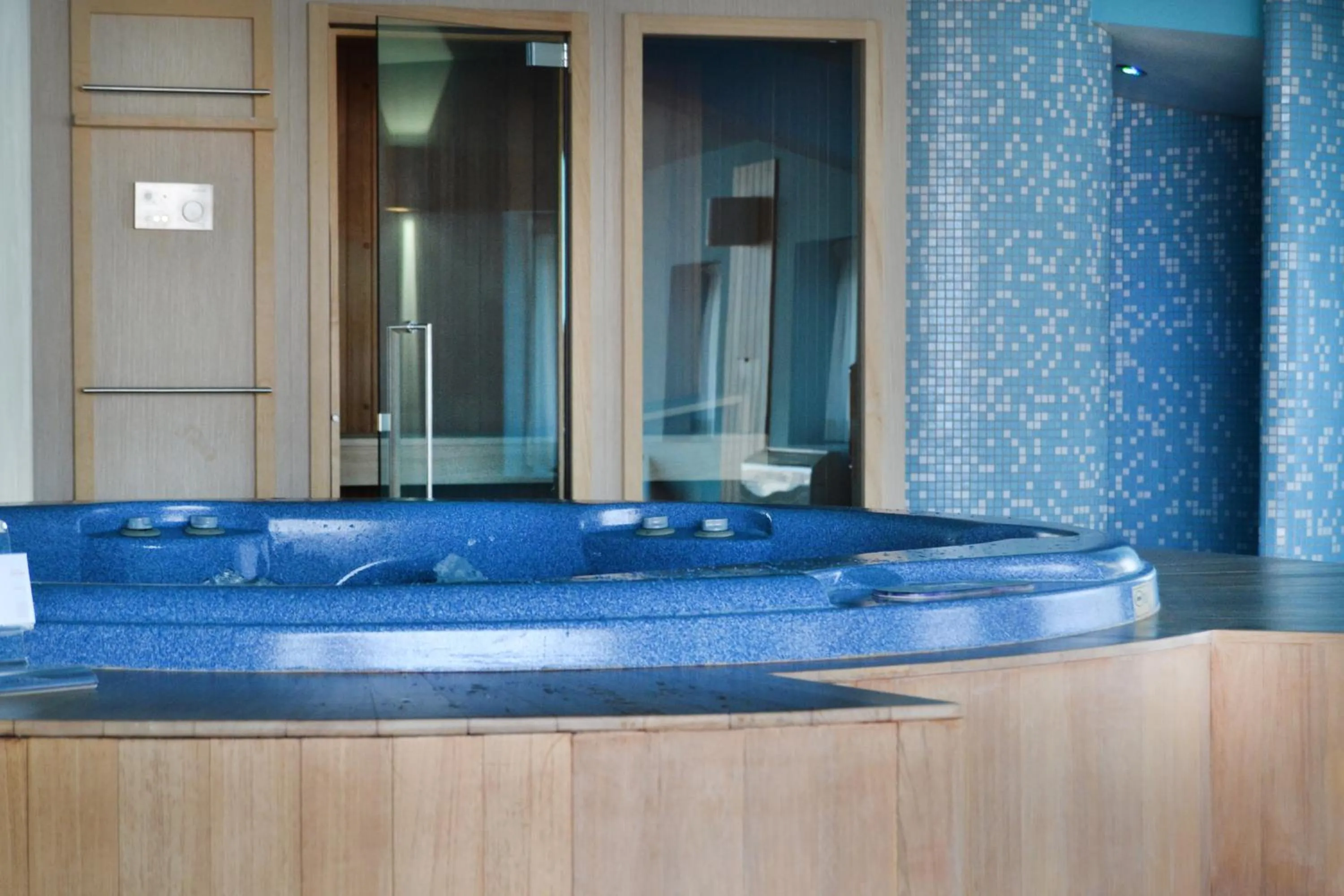 Hot Tub in don guglielmo panoramic hotel & spa