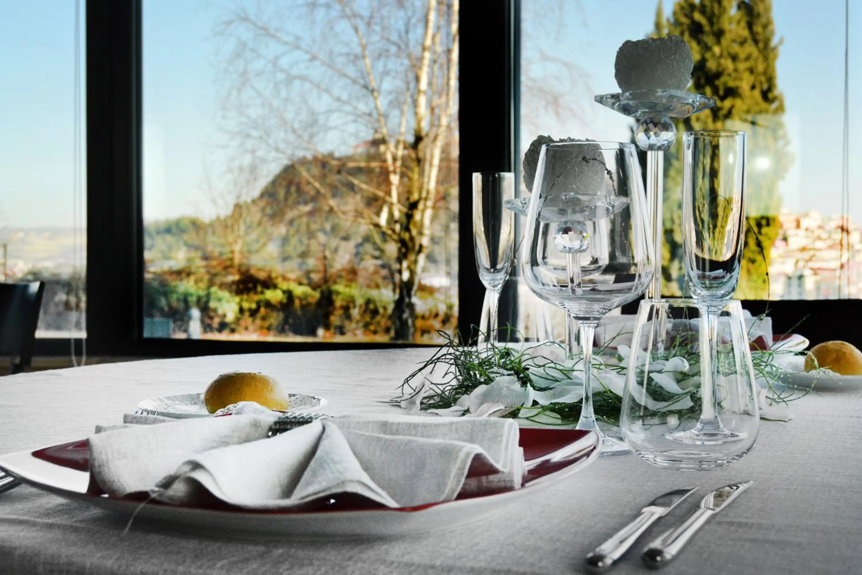 Restaurant/places to eat in don guglielmo panoramic hotel & spa