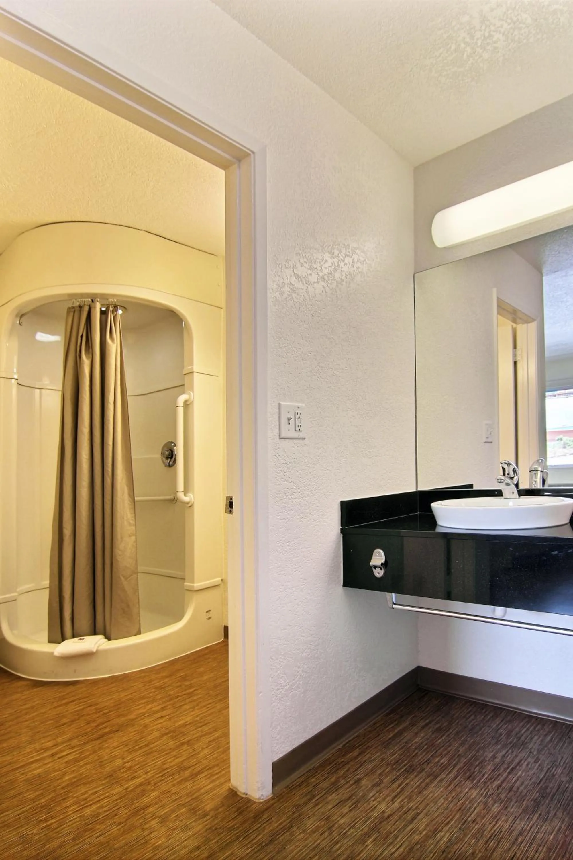 Bathroom in Motel 6-Albuquerque, NM - Midtown